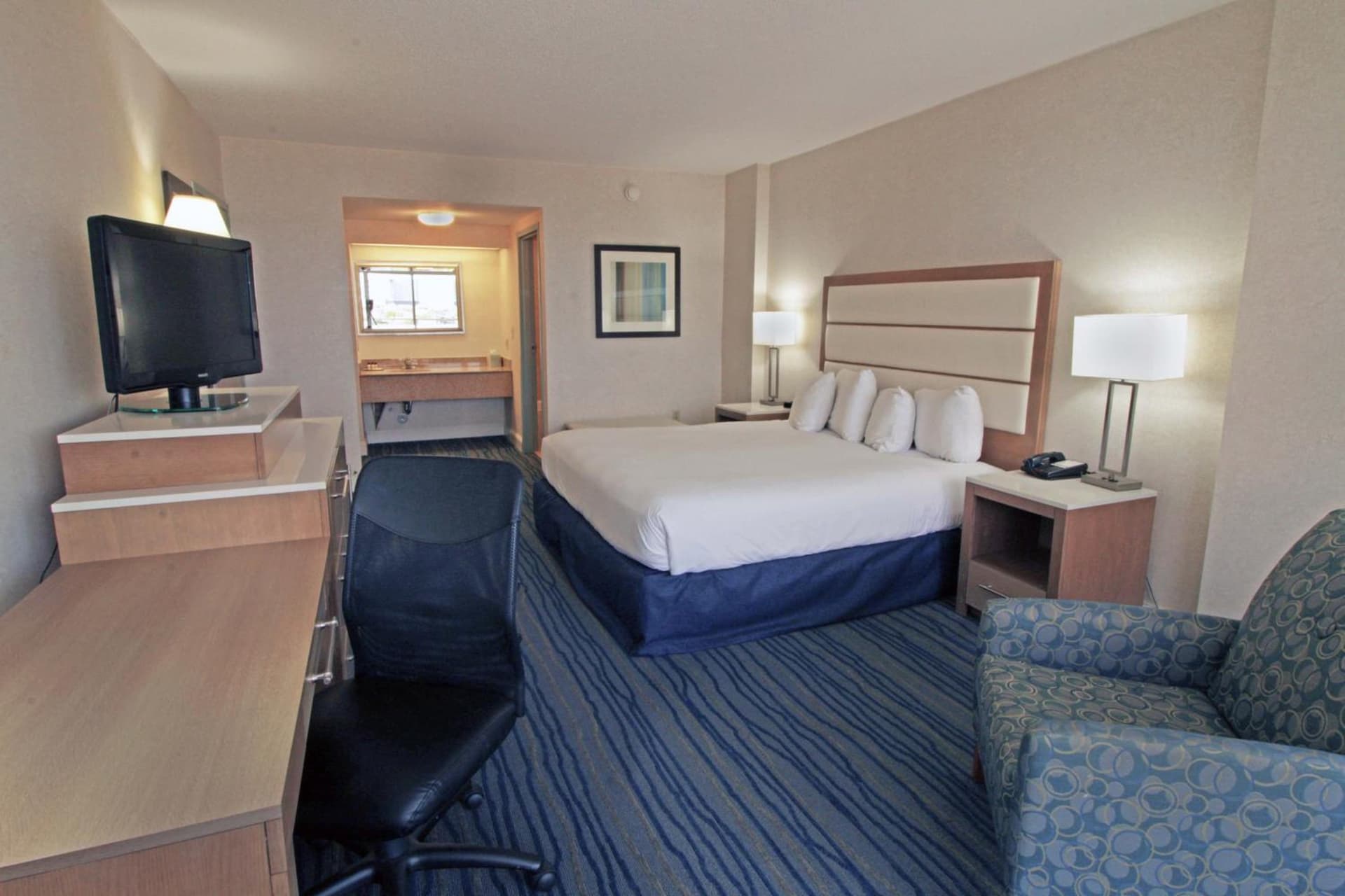 Wyndham Virginia Beach Oceanfront gallery photo in Virginia Beach, VA — image 40