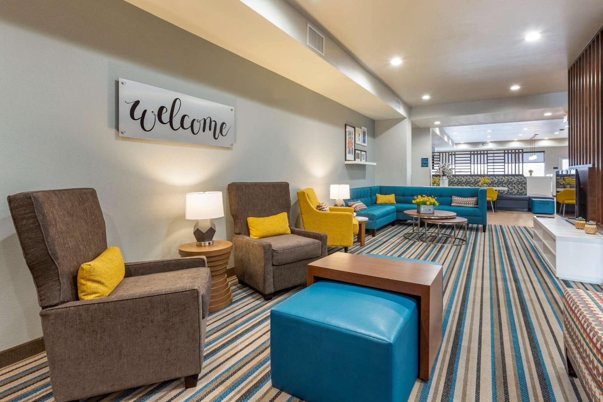 MainStay Suites Carlsbad South interior in Carlsbad, NM — gallery photo 2