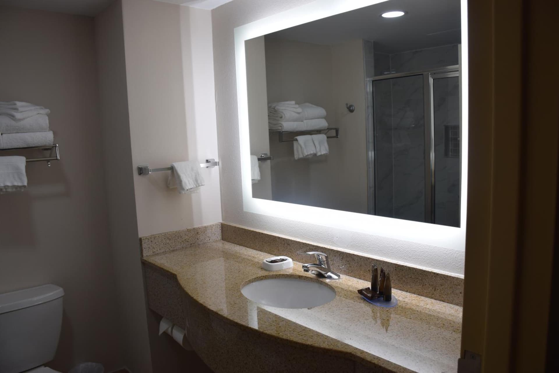 Wingate by Wyndham Baltimore BWI Airport interior in Baltimore, MD — gallery photo 2