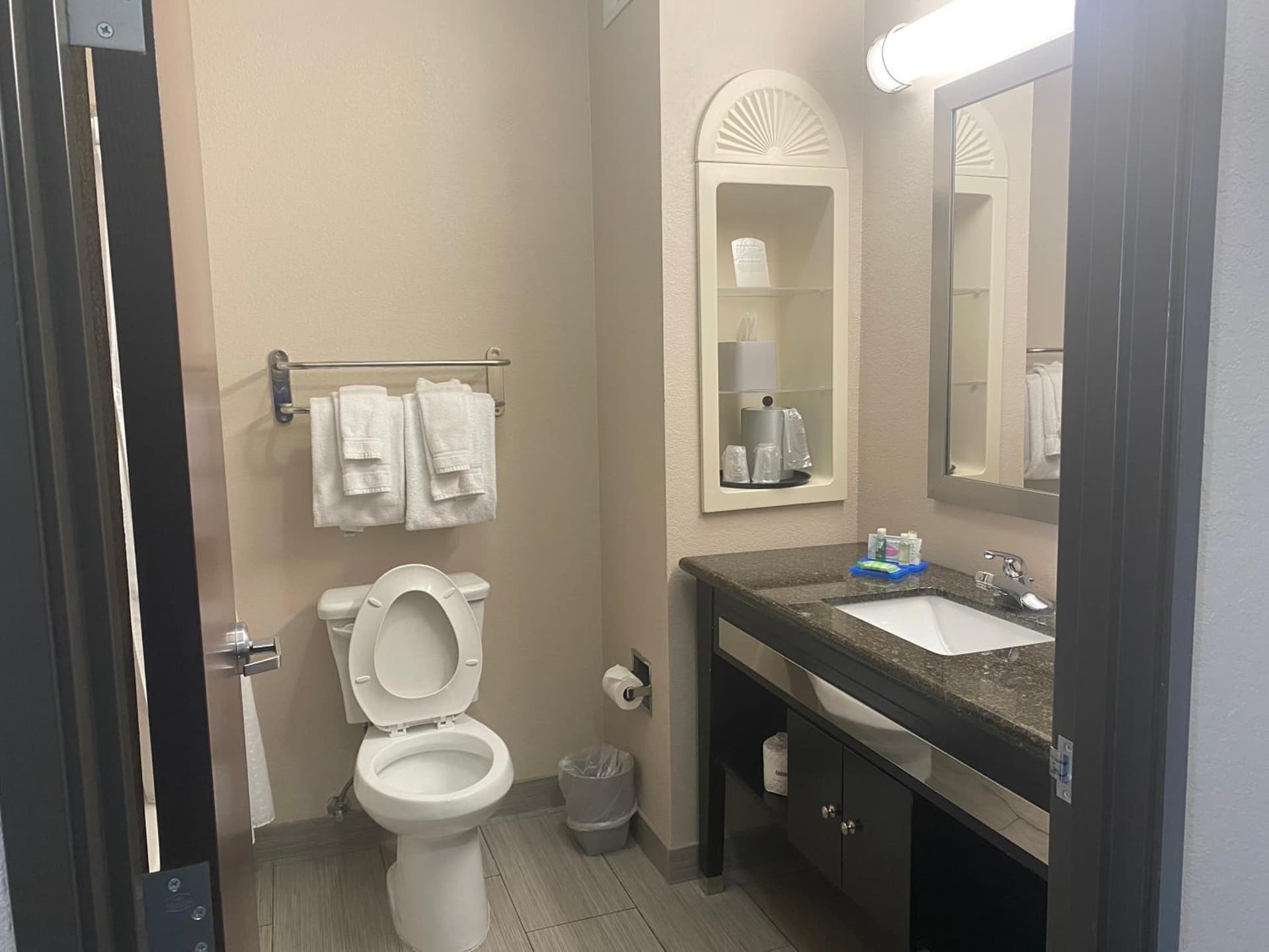Holiday Inn Express Hotel and Suites Fort Stockton, an IHG Hotel interior in Fort Stockton, TX — gallery photo 2