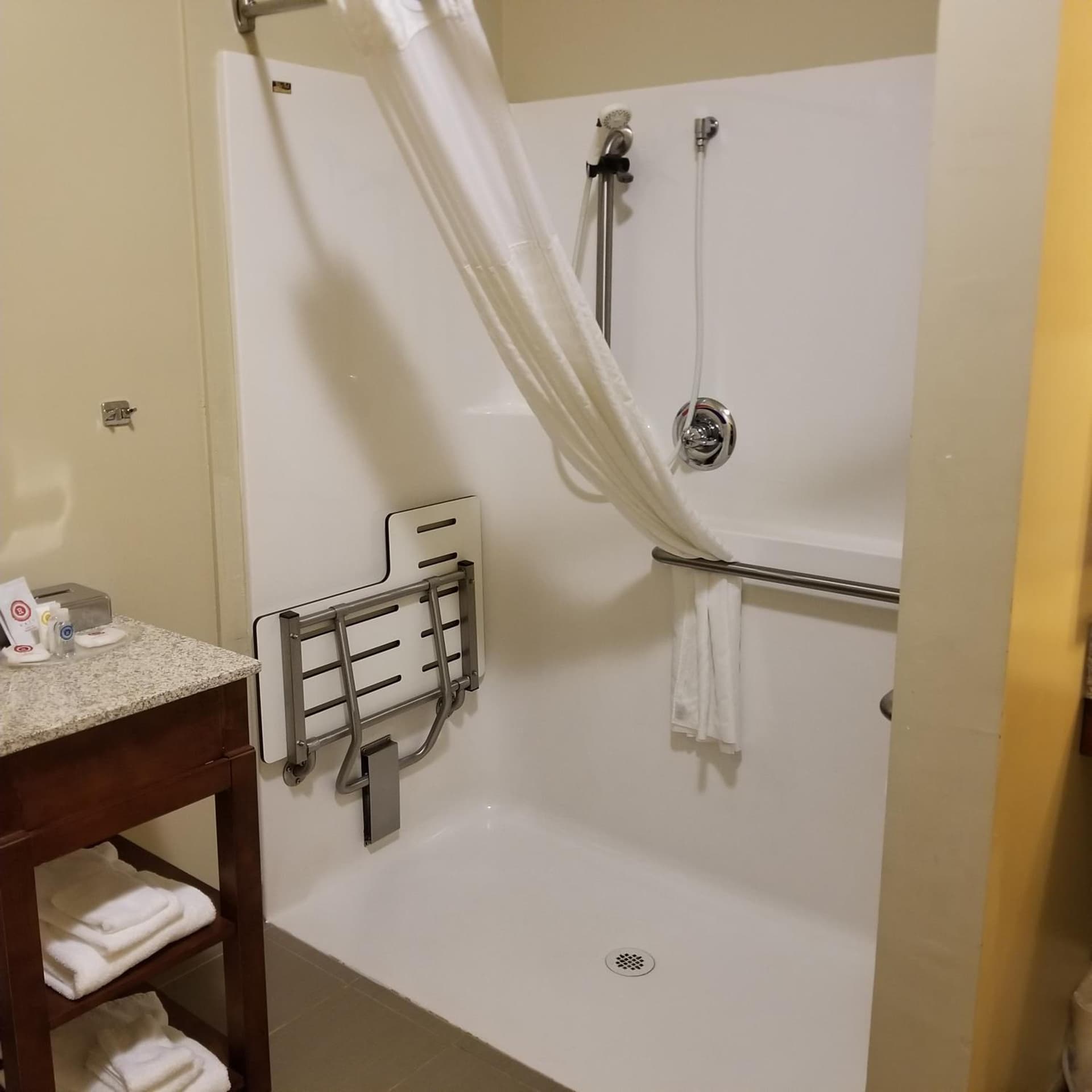 Comfort Suites Redding - Shasta Lake gallery photo in Redding, CA — image 47
