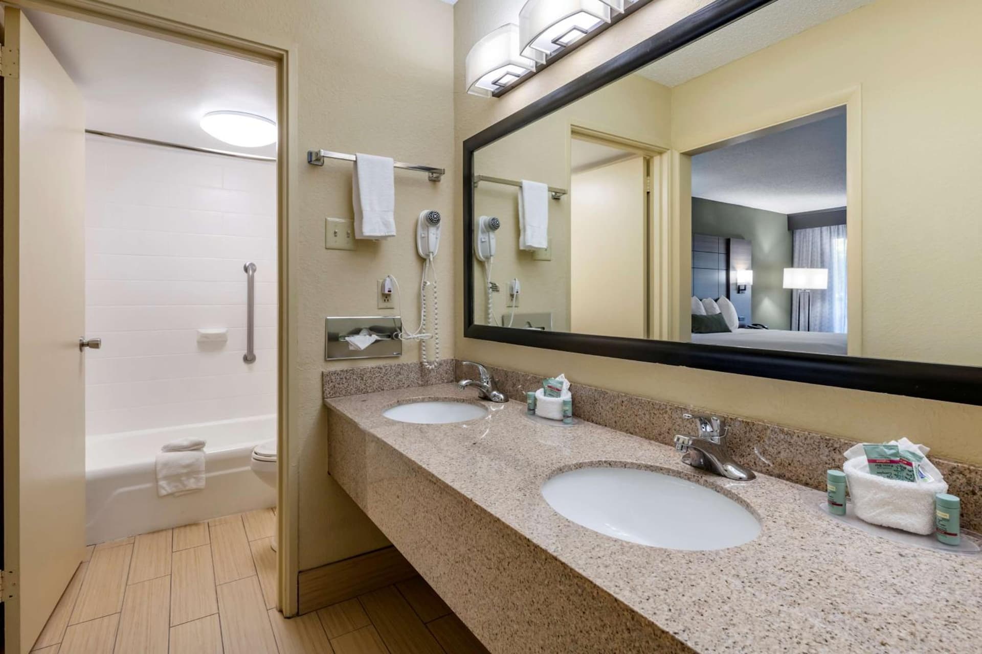 Best Western Downtown Stuart gallery photo in Stuart, FL — image 28