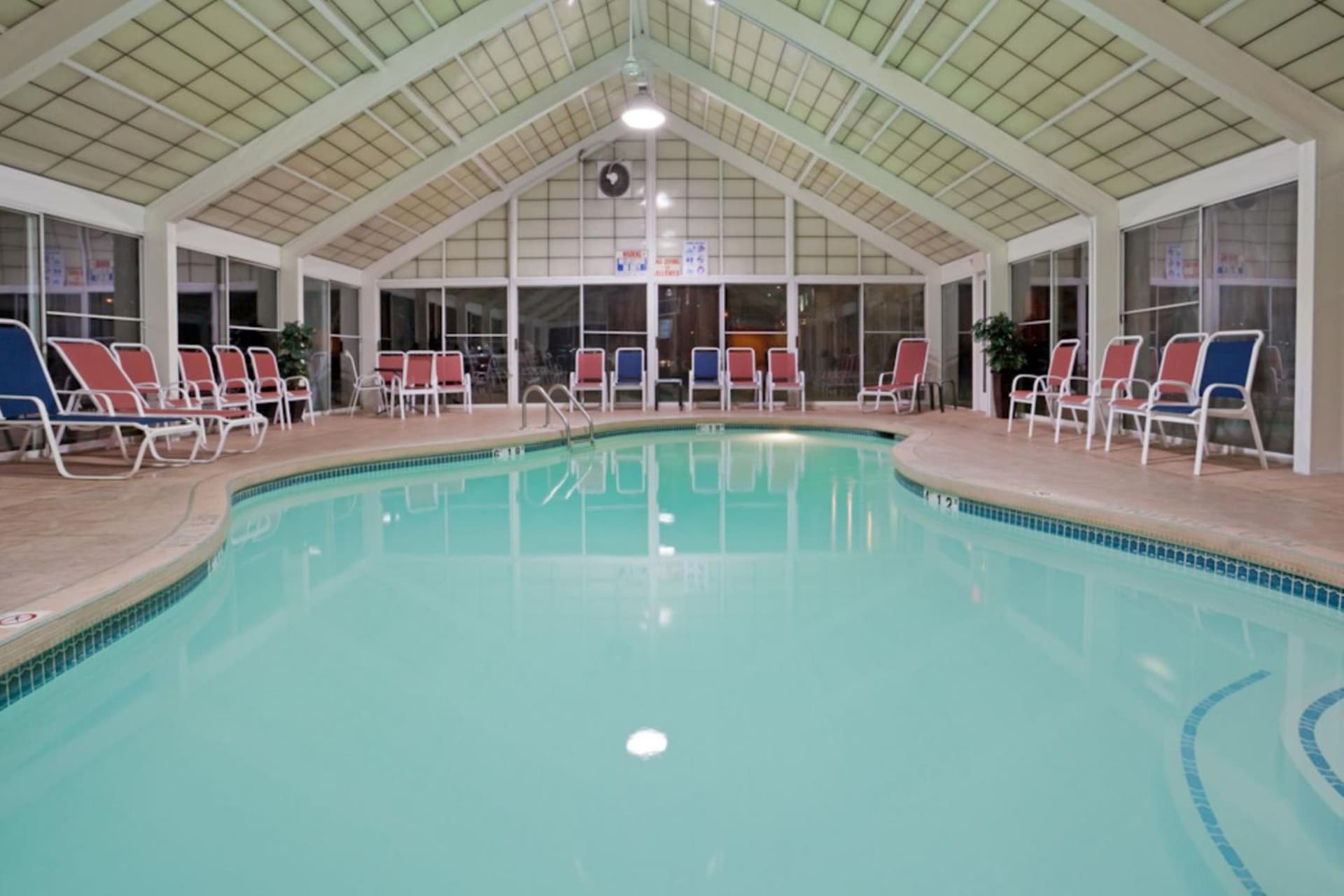 Holiday Inn Portsmouth by IHG property views in Portsmouth, NH — gallery photo 3