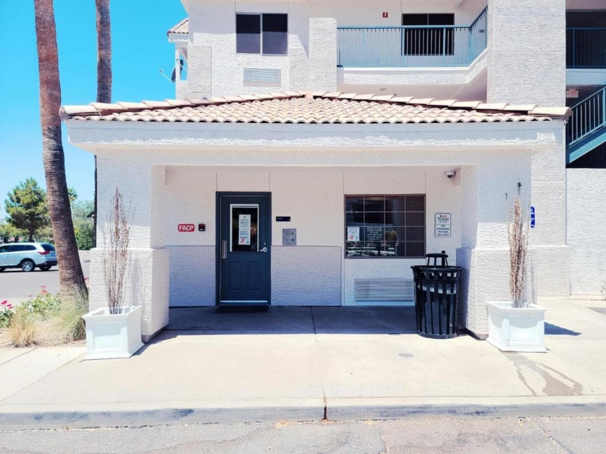 InTown Suites Extended Stay Phoenix AZ - Gilbert gallery photo in Gilbert, AZ — image 9