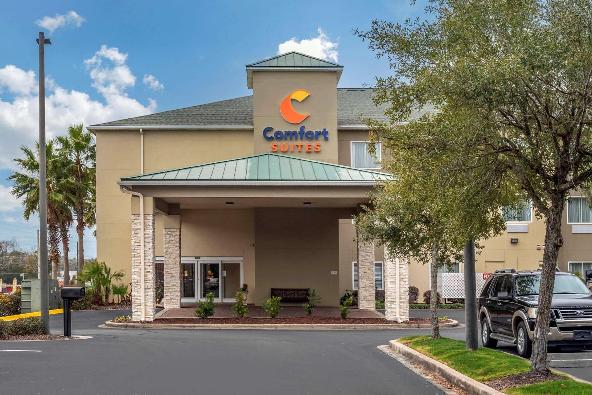 Comfort Suites Niceville Near Eglin Air Force Base interior in Niceville, FL — gallery photo 2