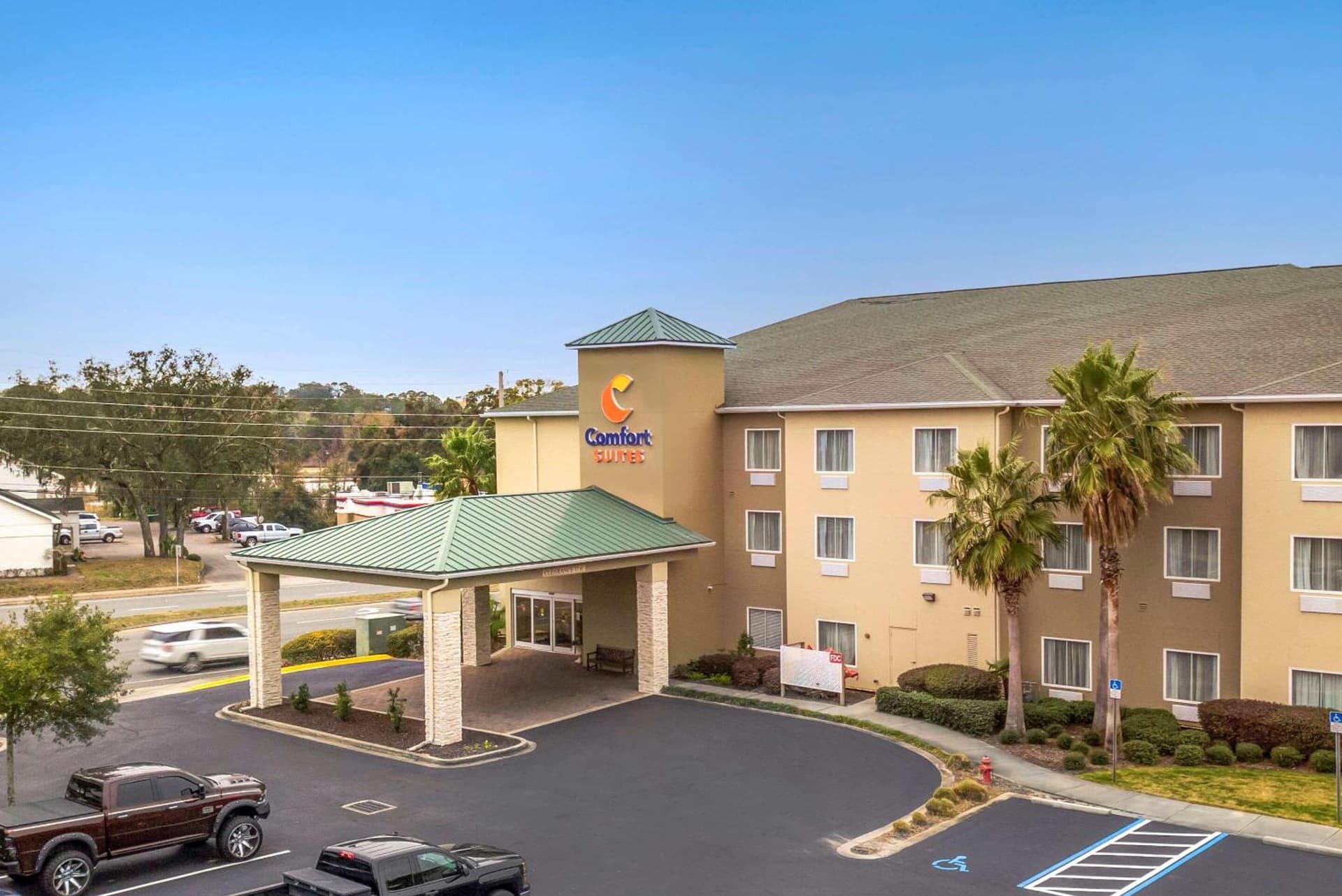 Comfort Suites Niceville Near Eglin Air Force Base property views in Niceville, FL — gallery photo 3