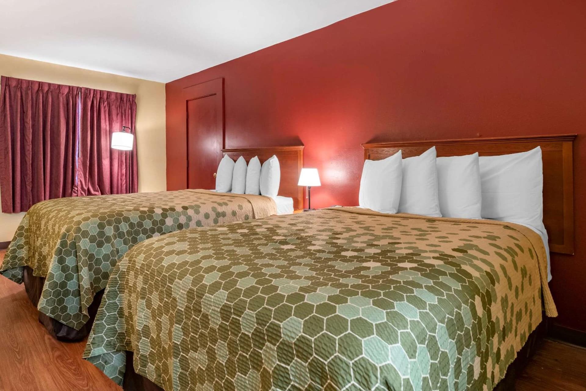 Econo Lodge Inn & Suites Maingate Central gallery photo in Kissimmee, FL — image 8