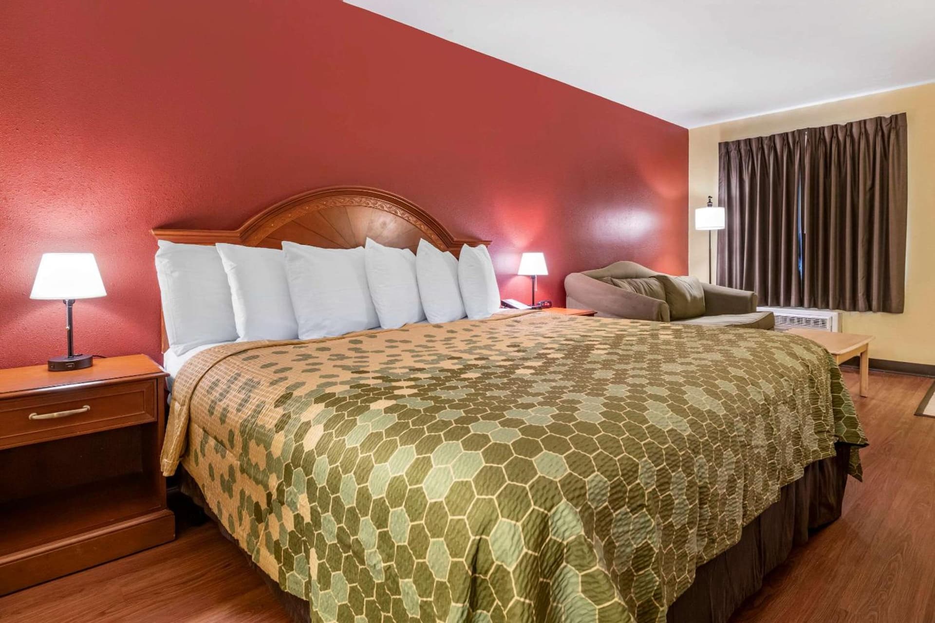 Econo Lodge Inn & Suites Maingate Central gallery photo in Kissimmee, FL — image 20