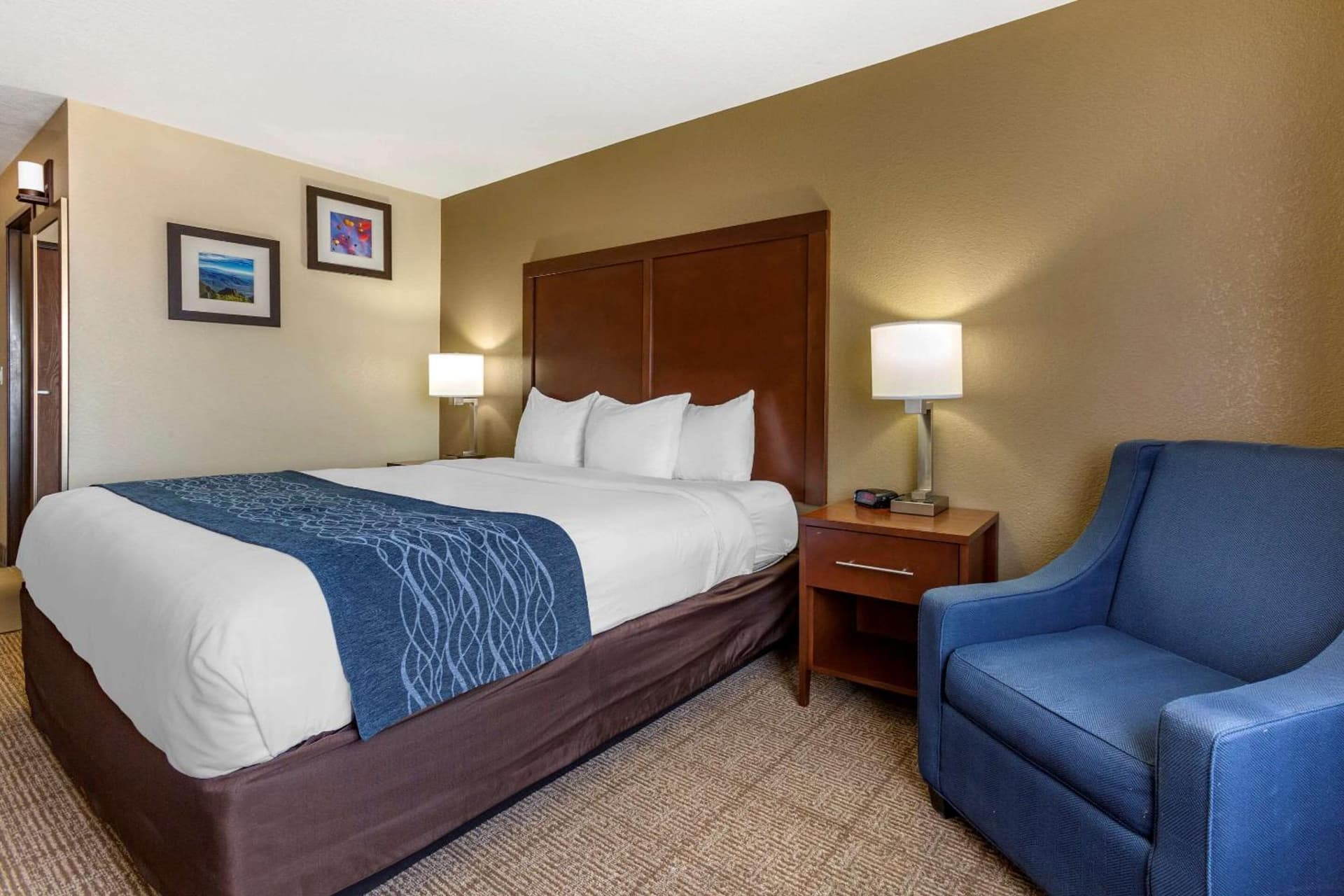 Comfort Inn & Suites Alameda at Albuquerque Balloon Fiesta Park gallery photo in Albuquerque, NM — image 32