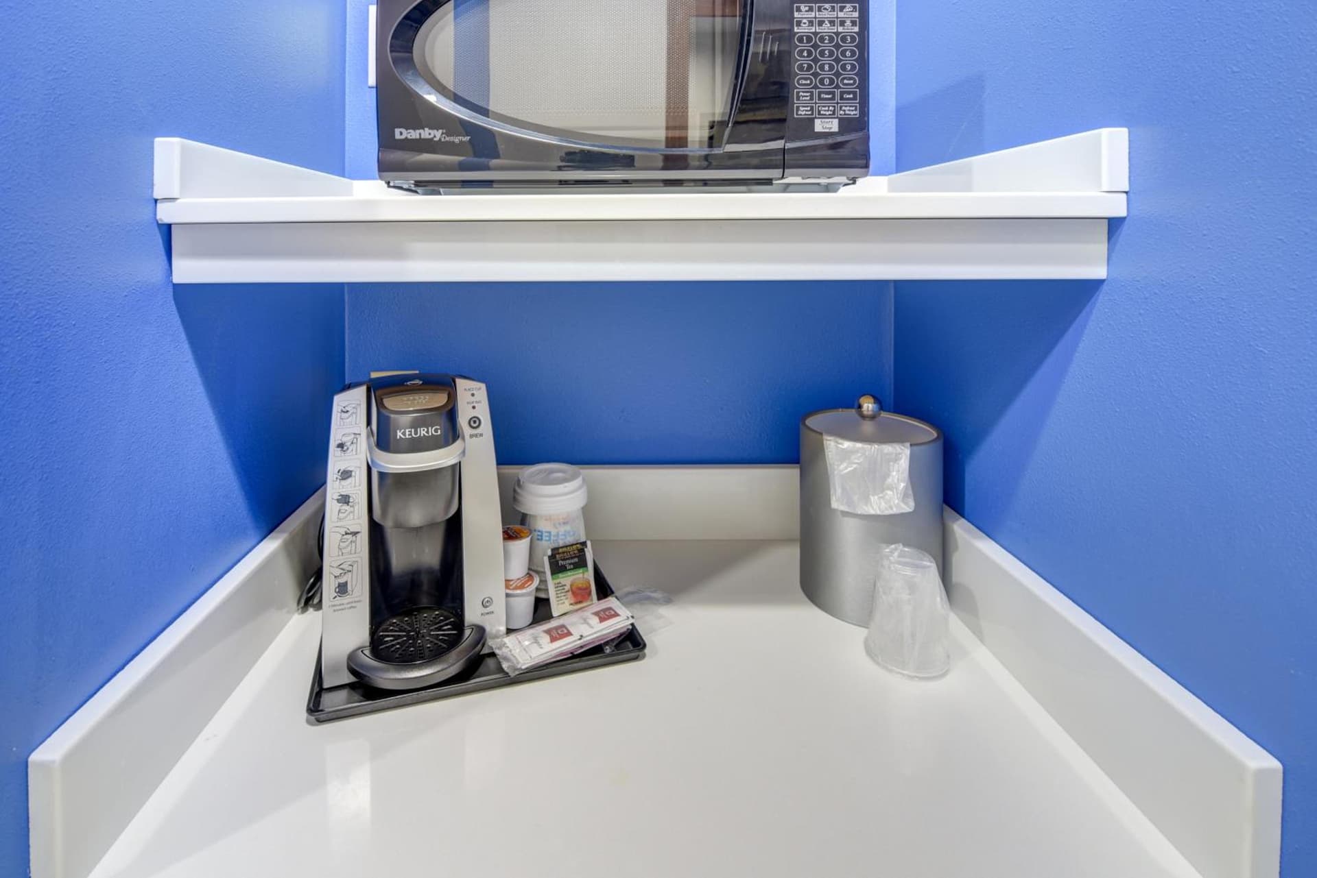 Holiday Inn Express Hotel & Suites Foley by IHG interior in Foley, AL — gallery photo 2