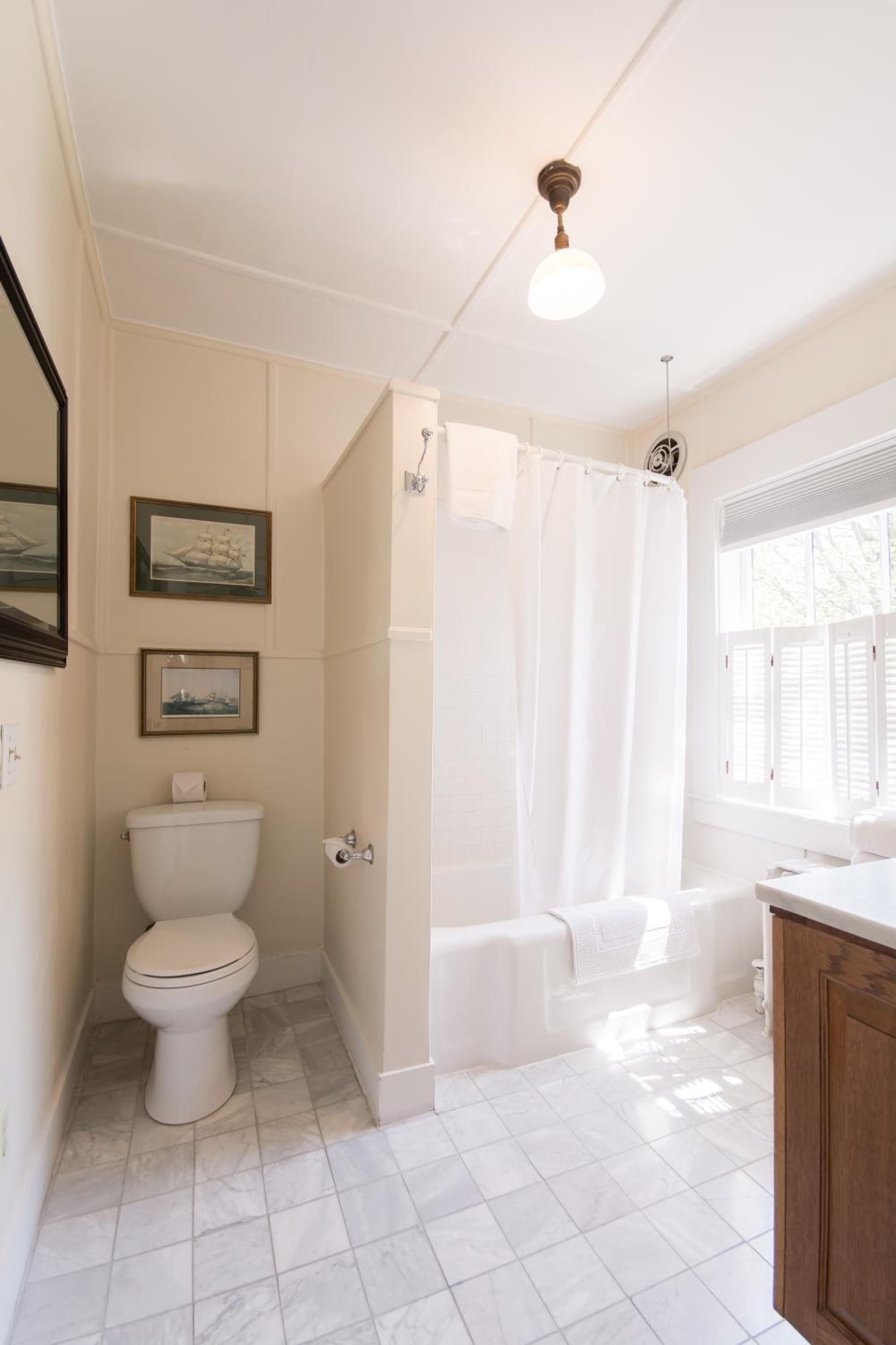 Marshall Slocum Inn property views in Newport, RI — gallery photo 3