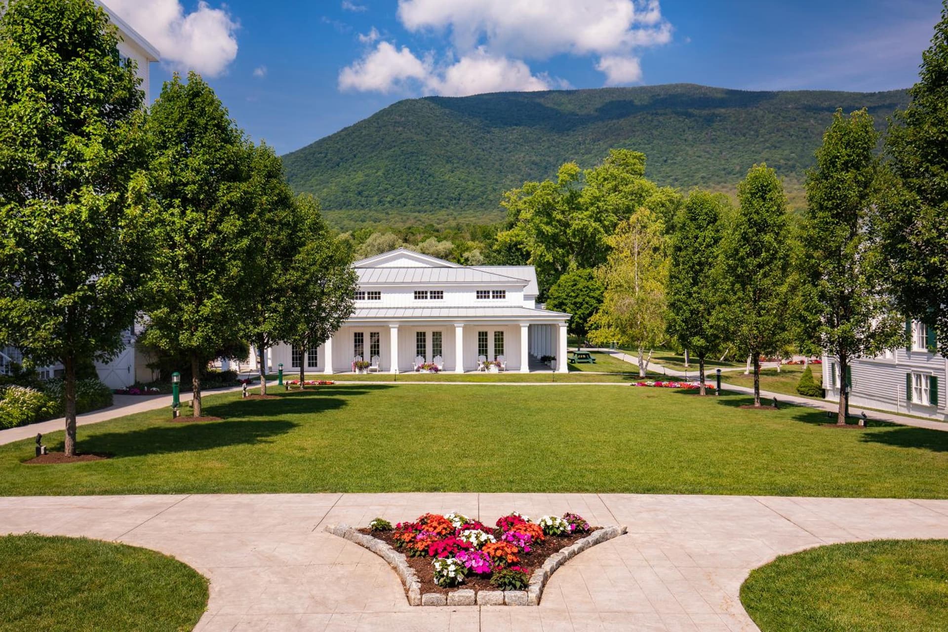 The Equinox Golf Resort & Spa gallery photo in Manchester — image 94
