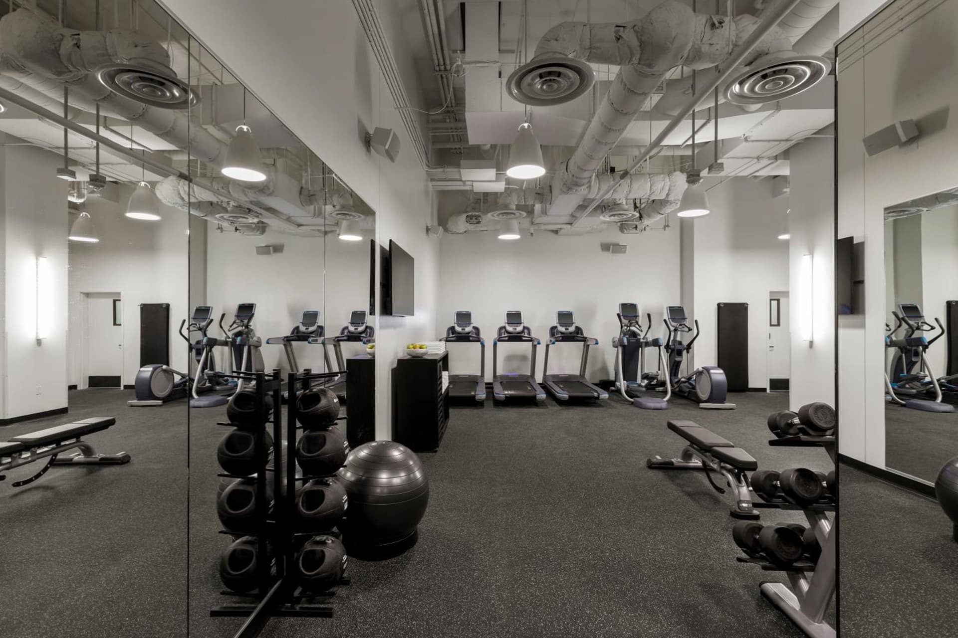 Kimpton Everly Hotel Hollywood by IHG gallery photo in Los Angeles, CA — image 89