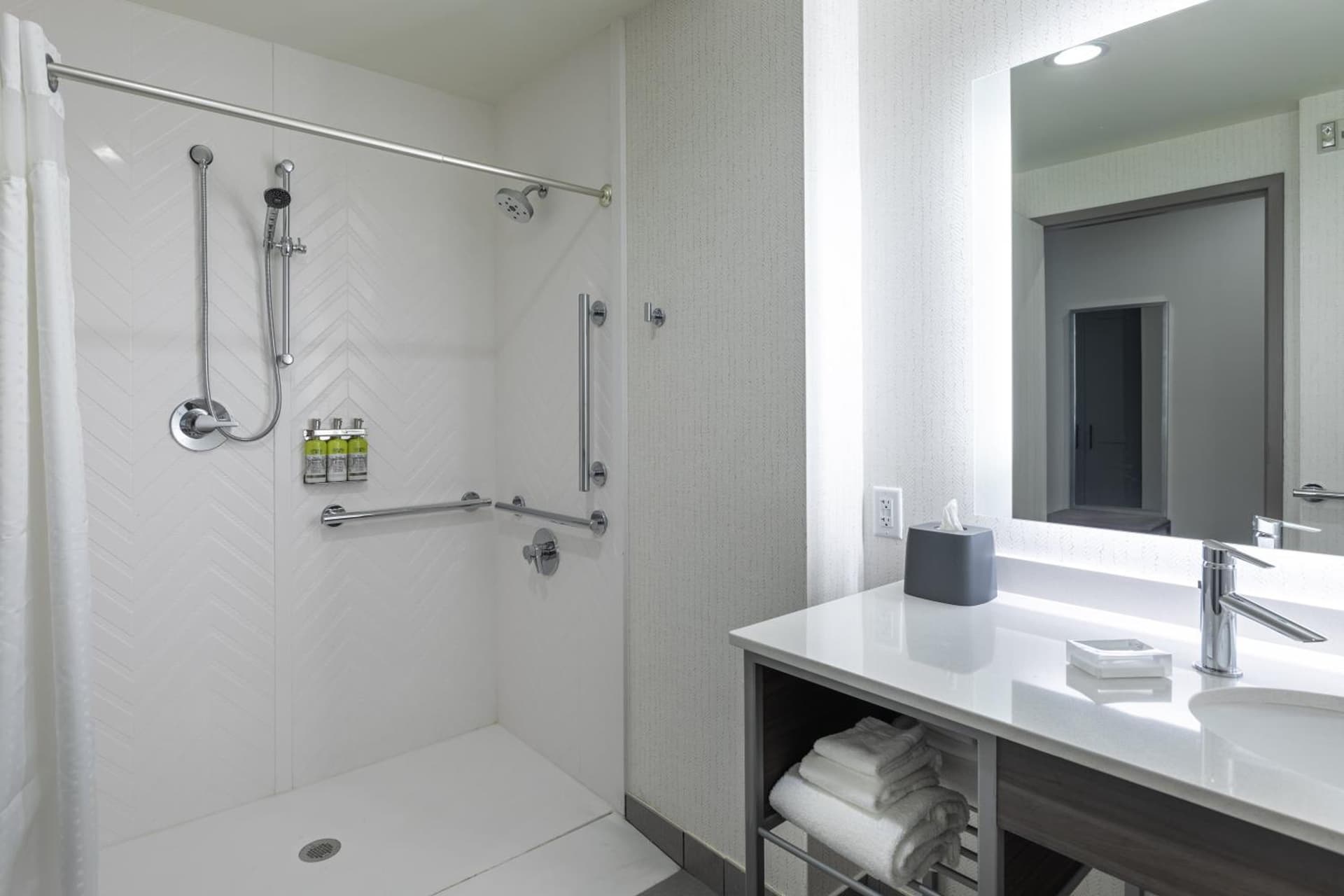 Holiday Inn Greenville - Woodruff Road by IHG gallery photo in Greenville, SC — image 18