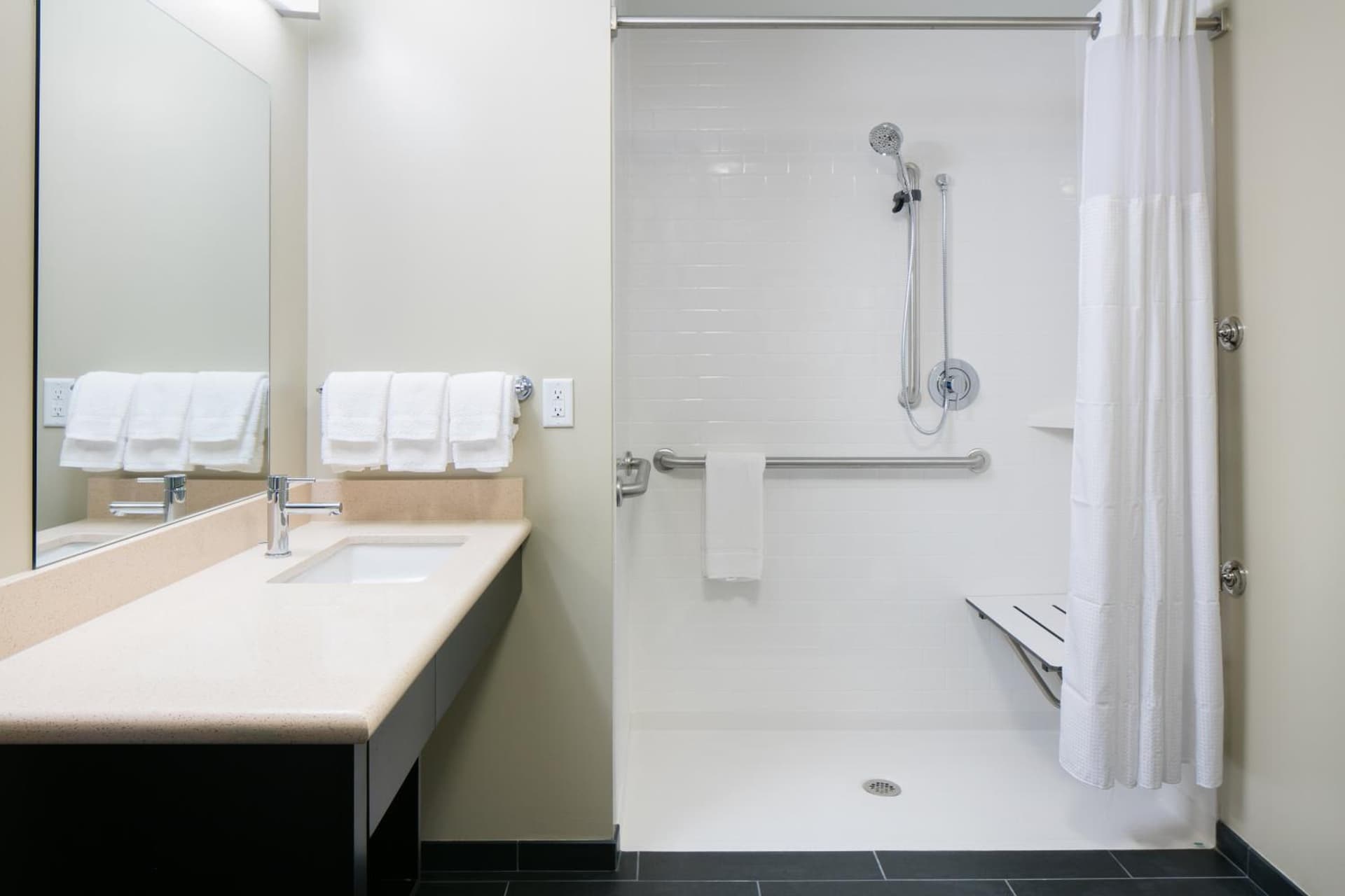 Staybridge Suites Des Moines Downtown by IHG gallery photo in Des Moines, IA — image 13