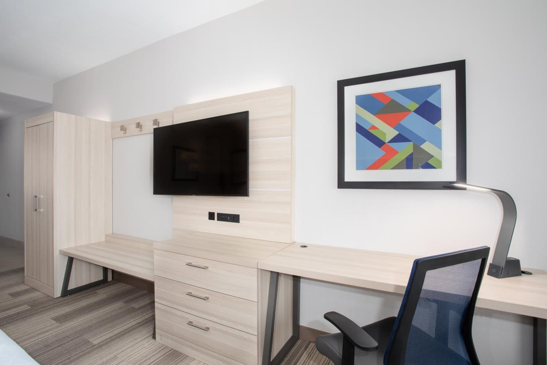 Holiday Inn Express & Suites Phoenix Glendale Dist by IHG gallery photo in Glendale, AZ — image 53