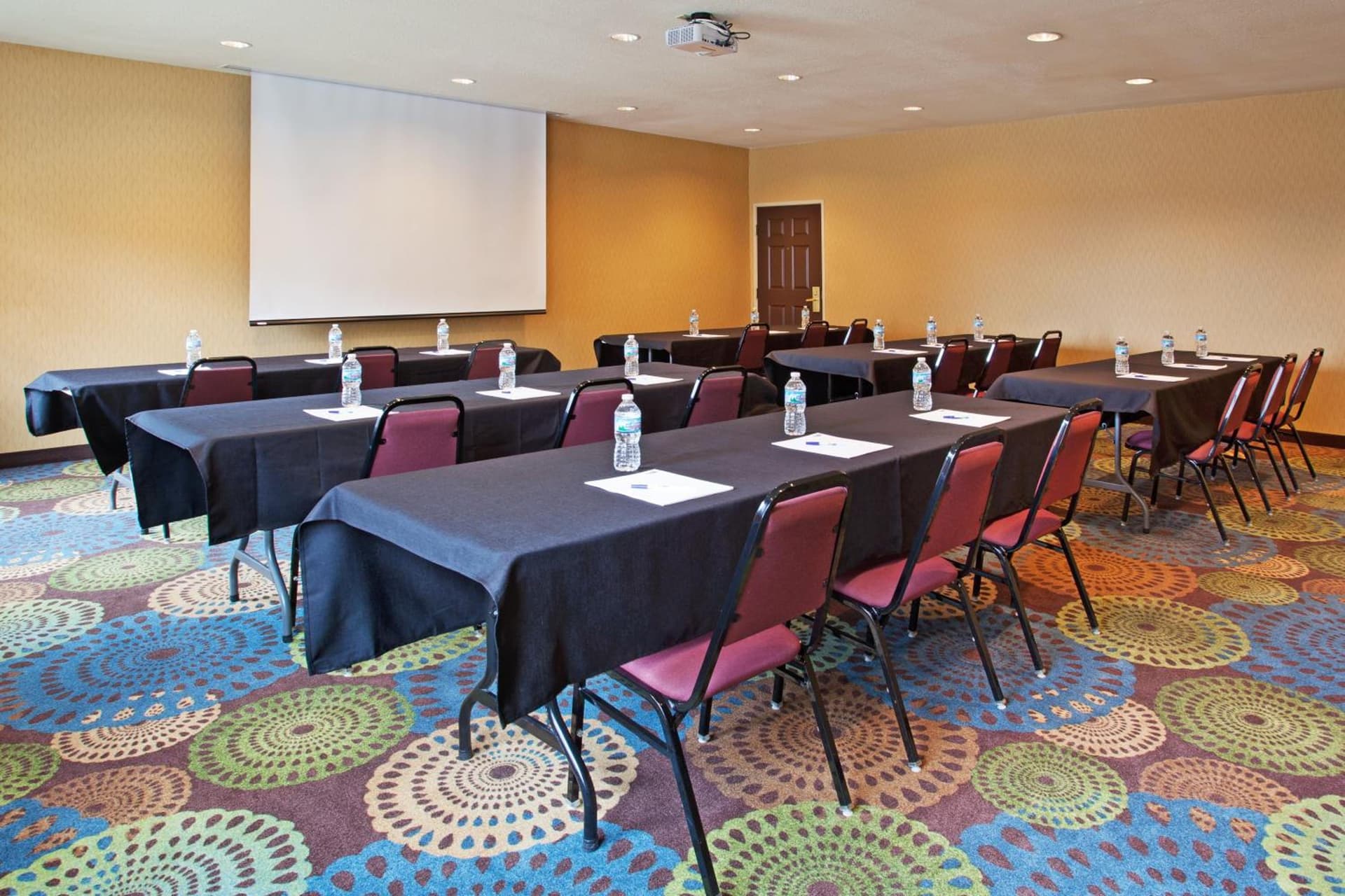 Holiday Inn Express & Suites Columbus East - Reynoldsburg by IHG property views in Reynoldsburg, OH — gallery photo 3