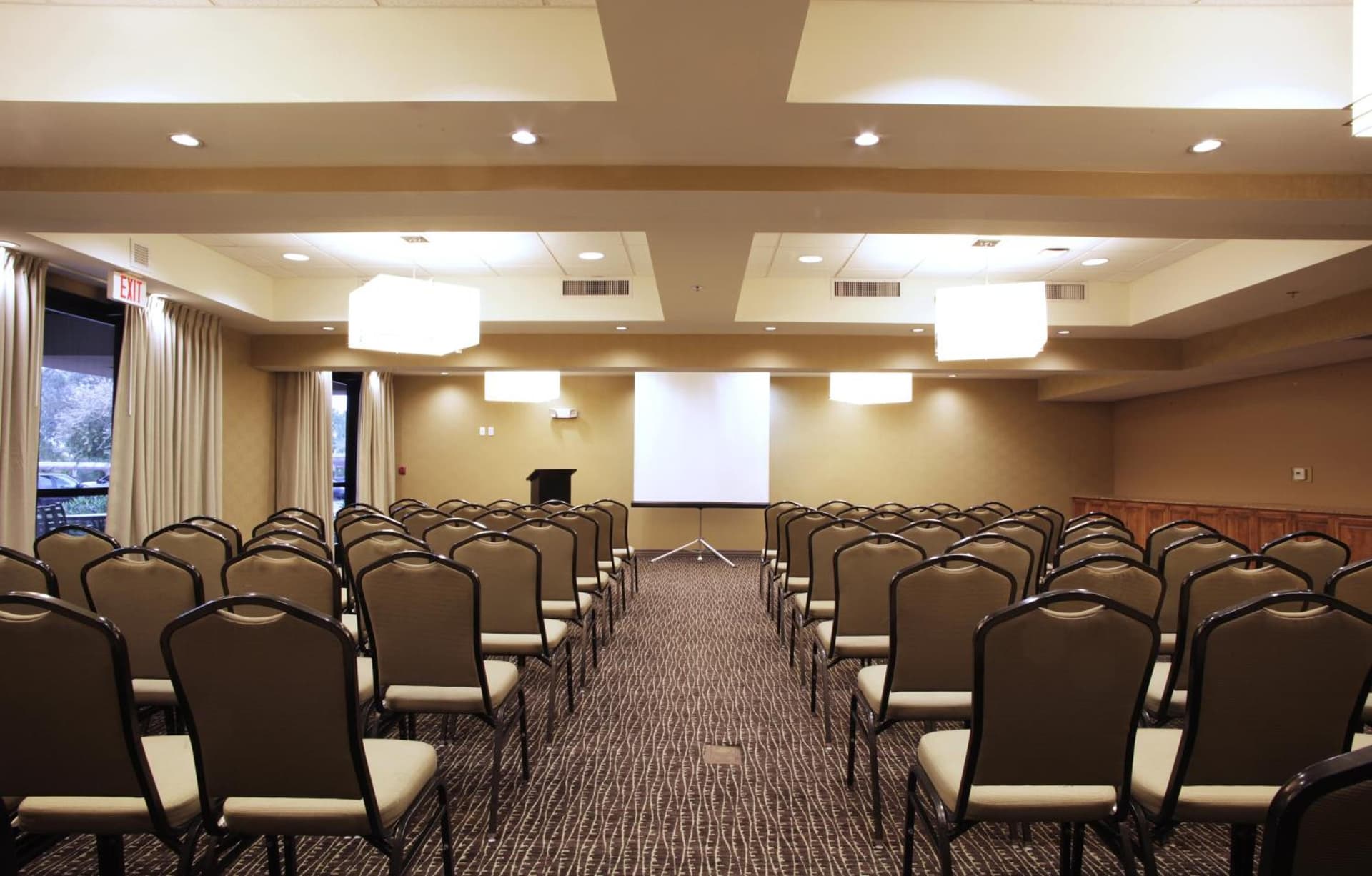 Holiday Inn Phoenix/Chandler by IHG interior in Chandler, AZ — gallery photo 2