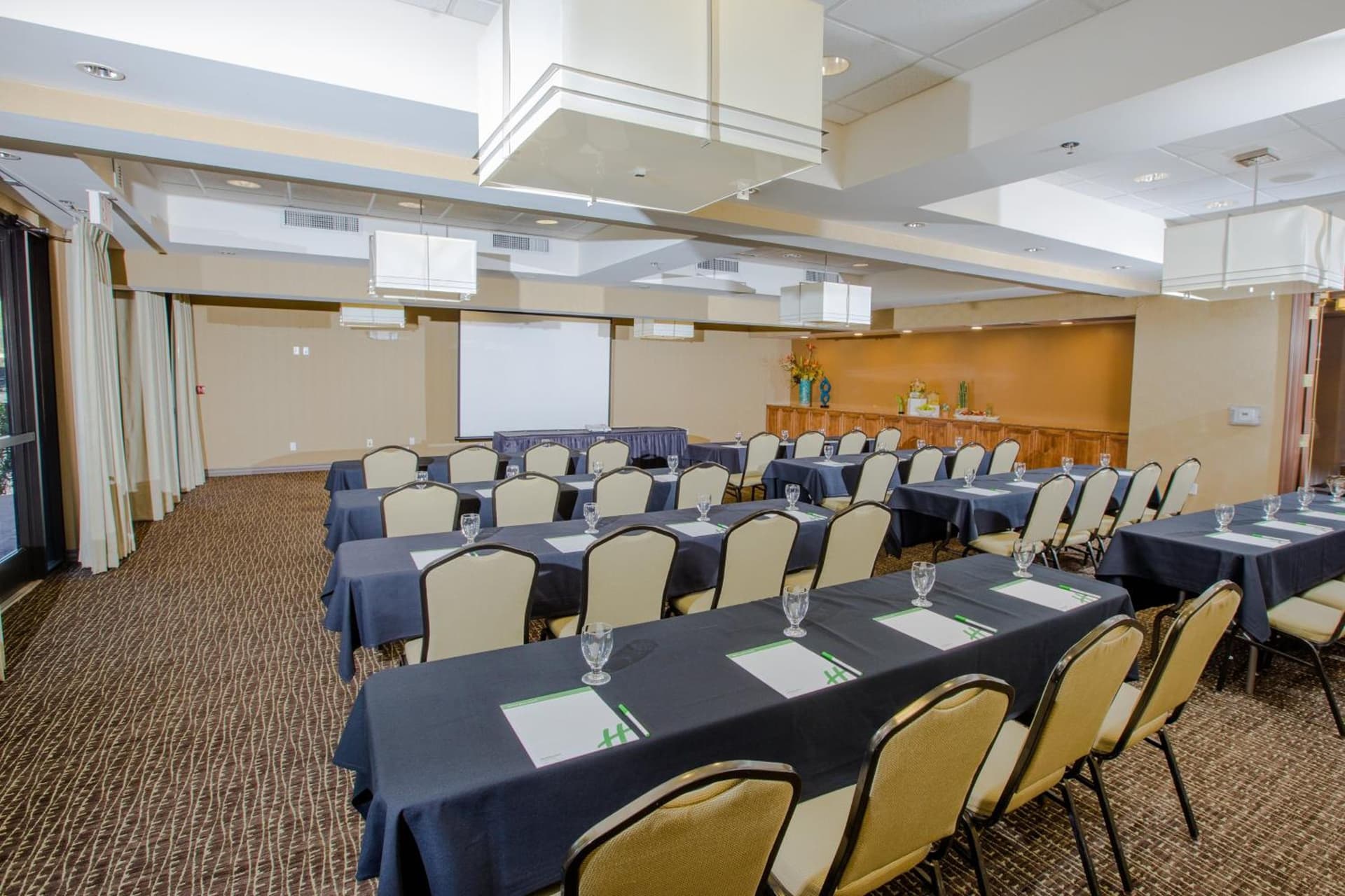 Holiday Inn Phoenix/Chandler by IHG gallery photo in Chandler, AZ — image 81