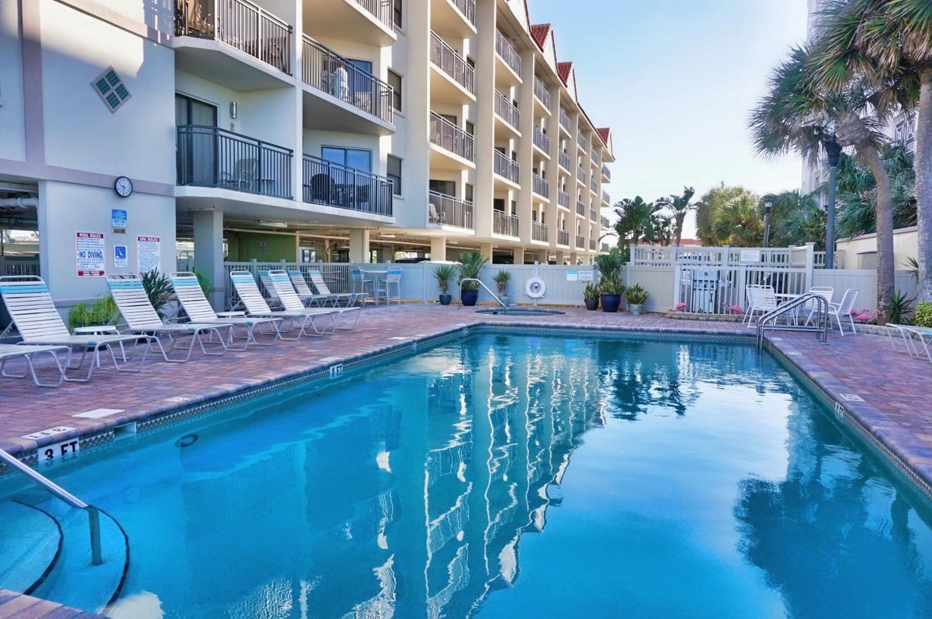 Vistas on the Gulf by Travel Resort Services property views in St Pete Beach — gallery photo 3