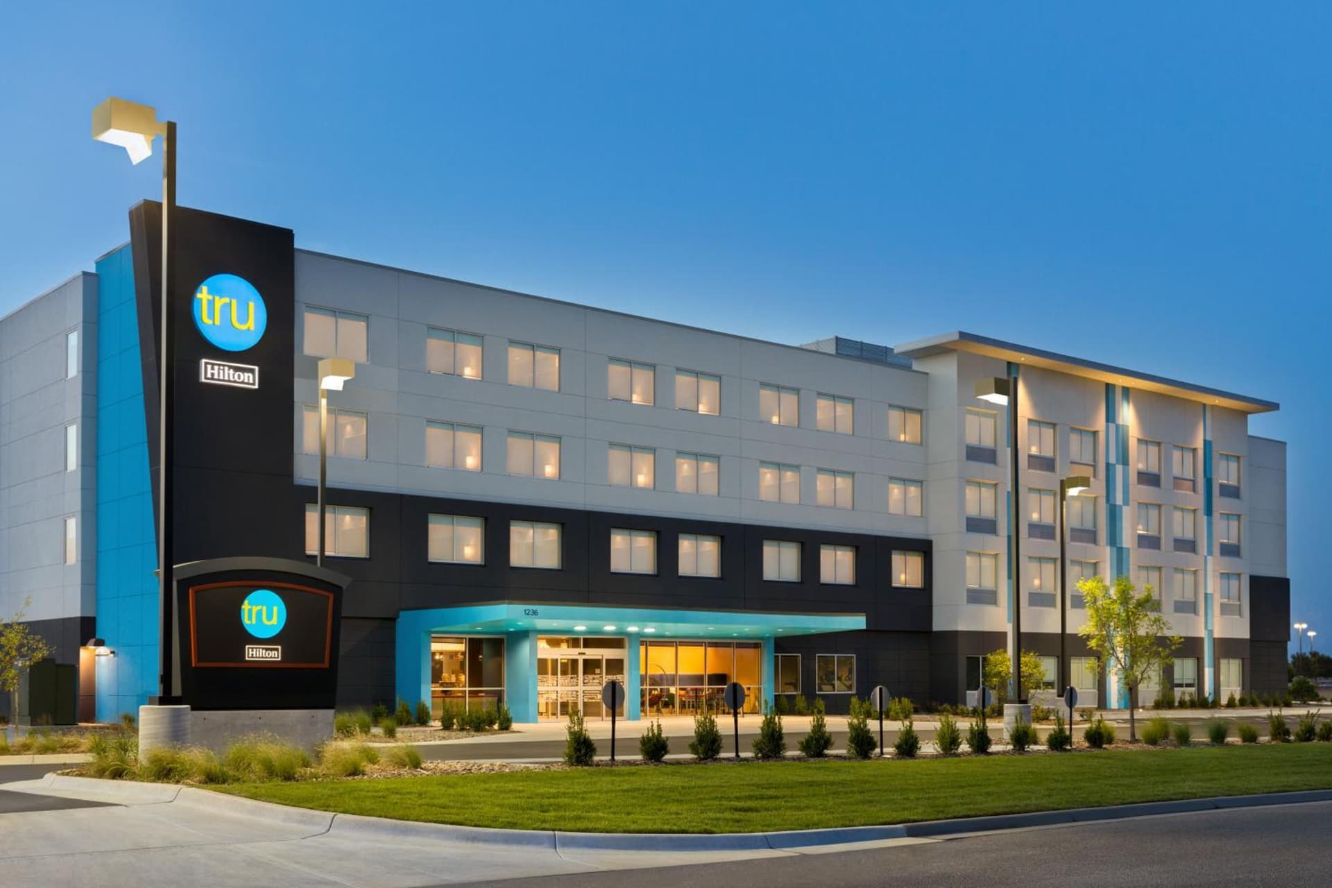 Tru By Hilton Thornburg, VA featured exterior or lobby in Woodford — similar hotel