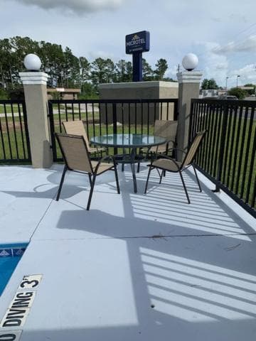 Microtel Inn & Suites by Wyndham Camp Lejeune/Jacksonville property views in Jacksonville, NC — gallery photo 3