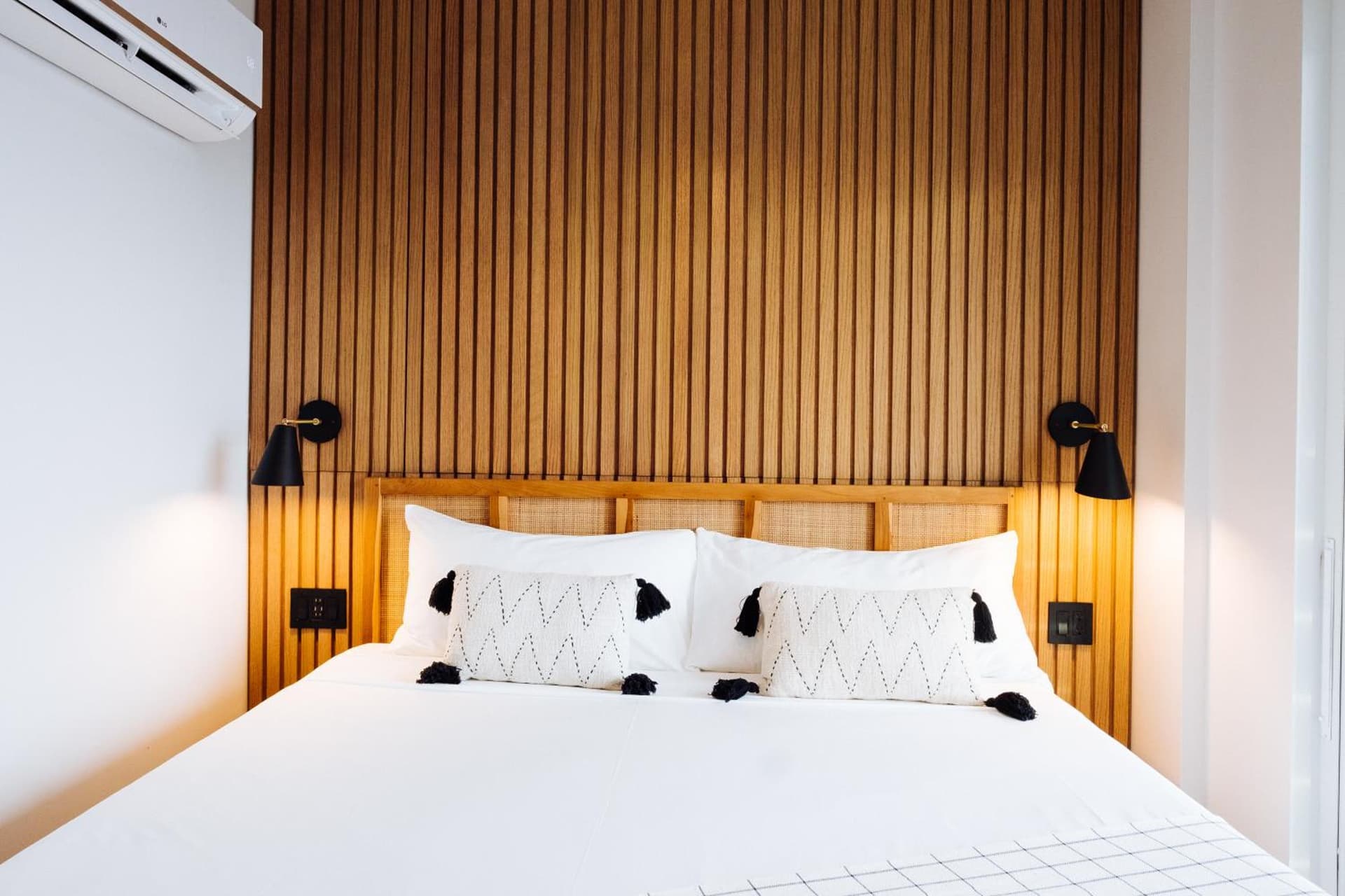The Rockaway Hotel interior in Queens, NY — gallery photo 2