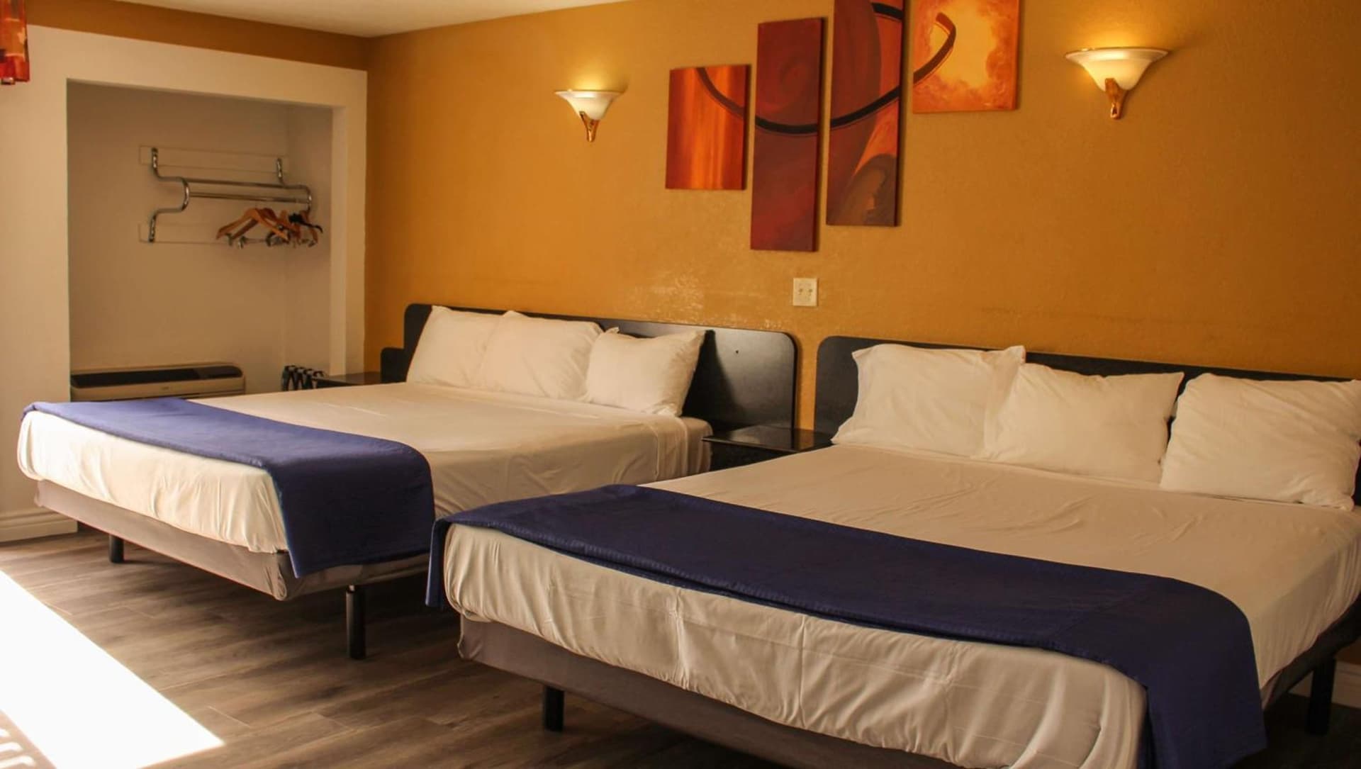 Motel 6 Glendale CA Pasadena Burbank Los Angeles gallery photo in Glendale, CA — image 36