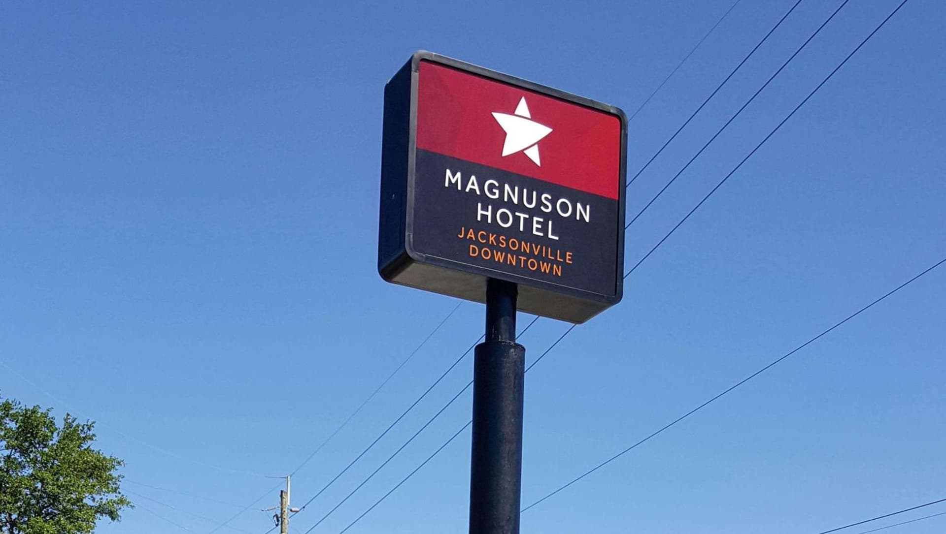 Magnuson Hotel Jacksonville Downtown property views in Jacksonville, FL — gallery photo 3
