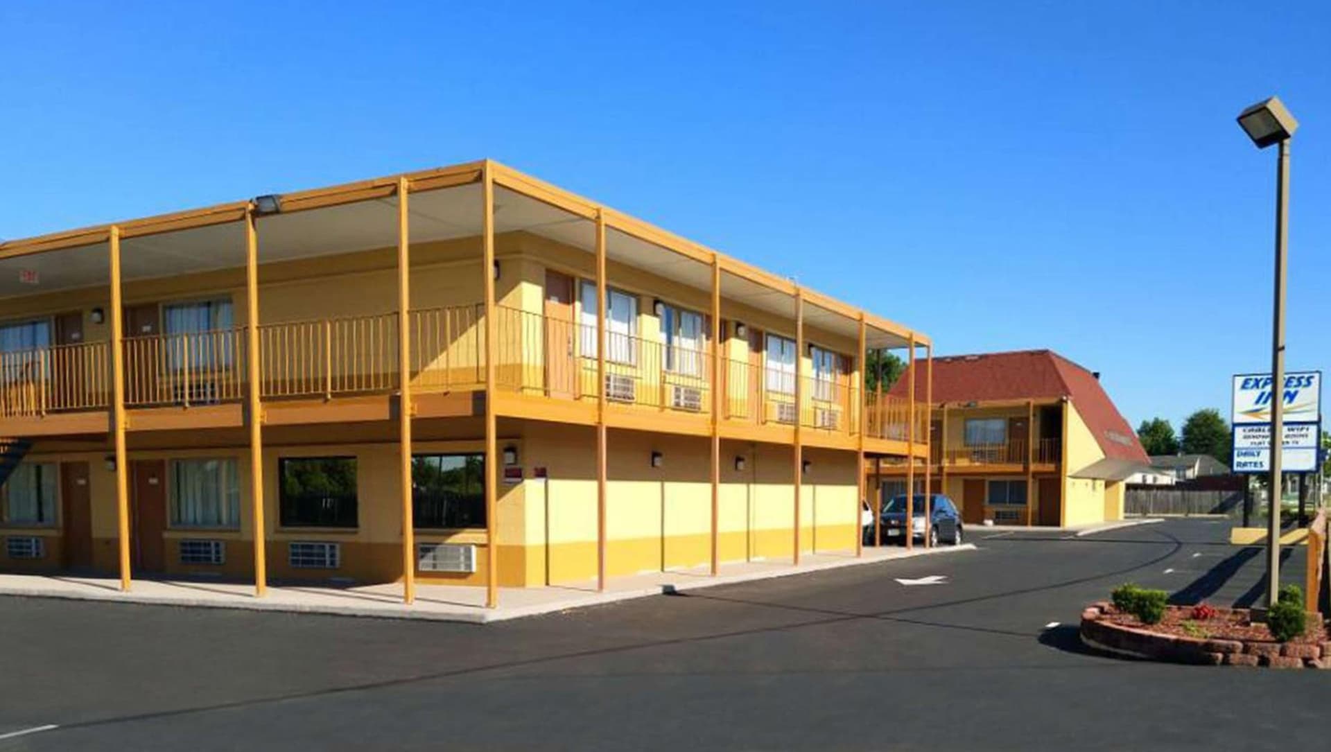 Express Inn Newport News property views in Newport News, VA — gallery photo 3