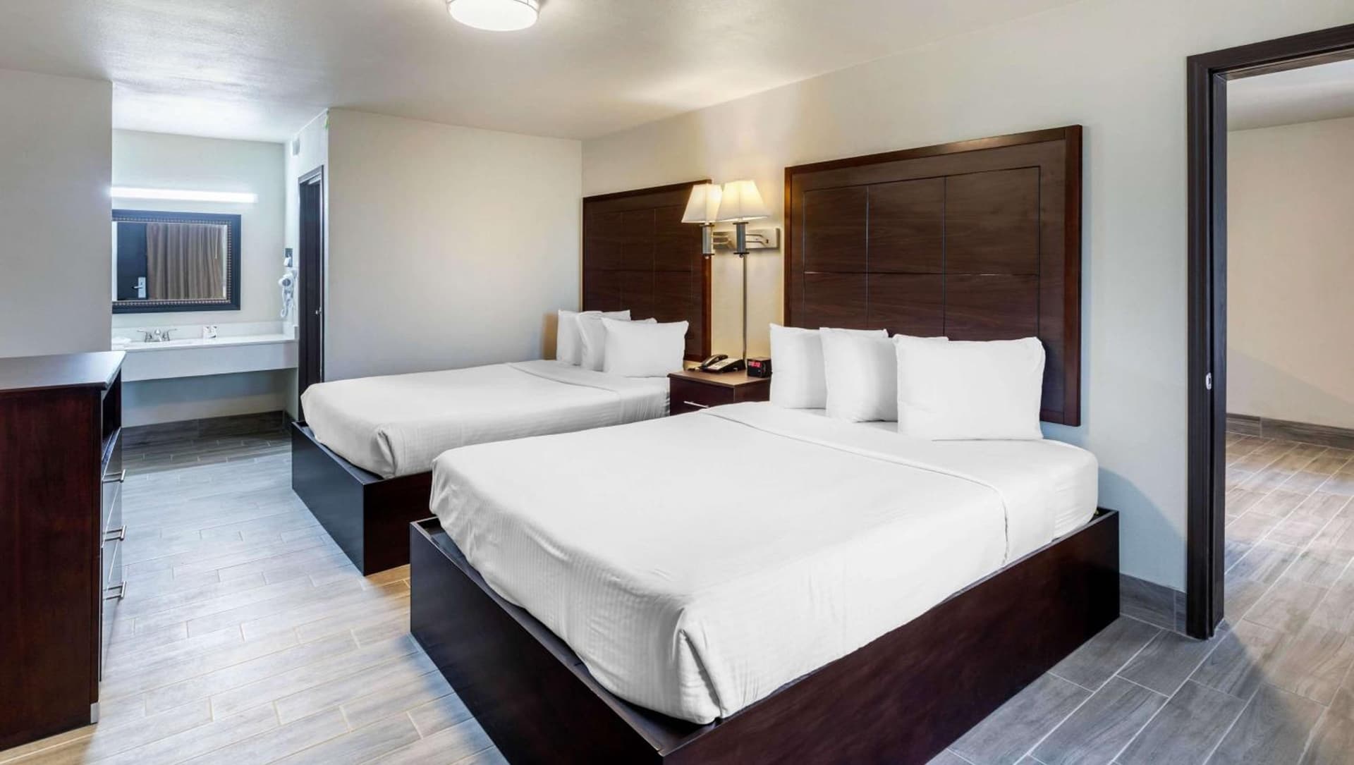 Magnuson Grand Hotel and Conference Center Tyler gallery photo in Tyler, TX — image 12