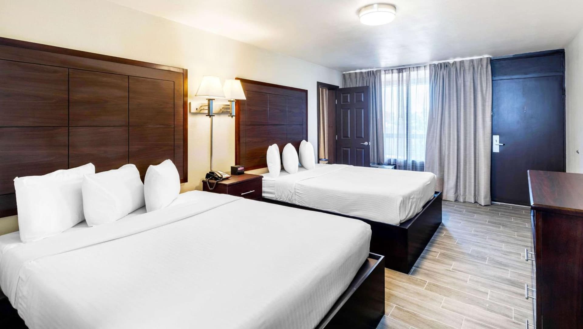 Magnuson Grand Hotel and Conference Center Tyler gallery photo in Tyler, TX — image 11