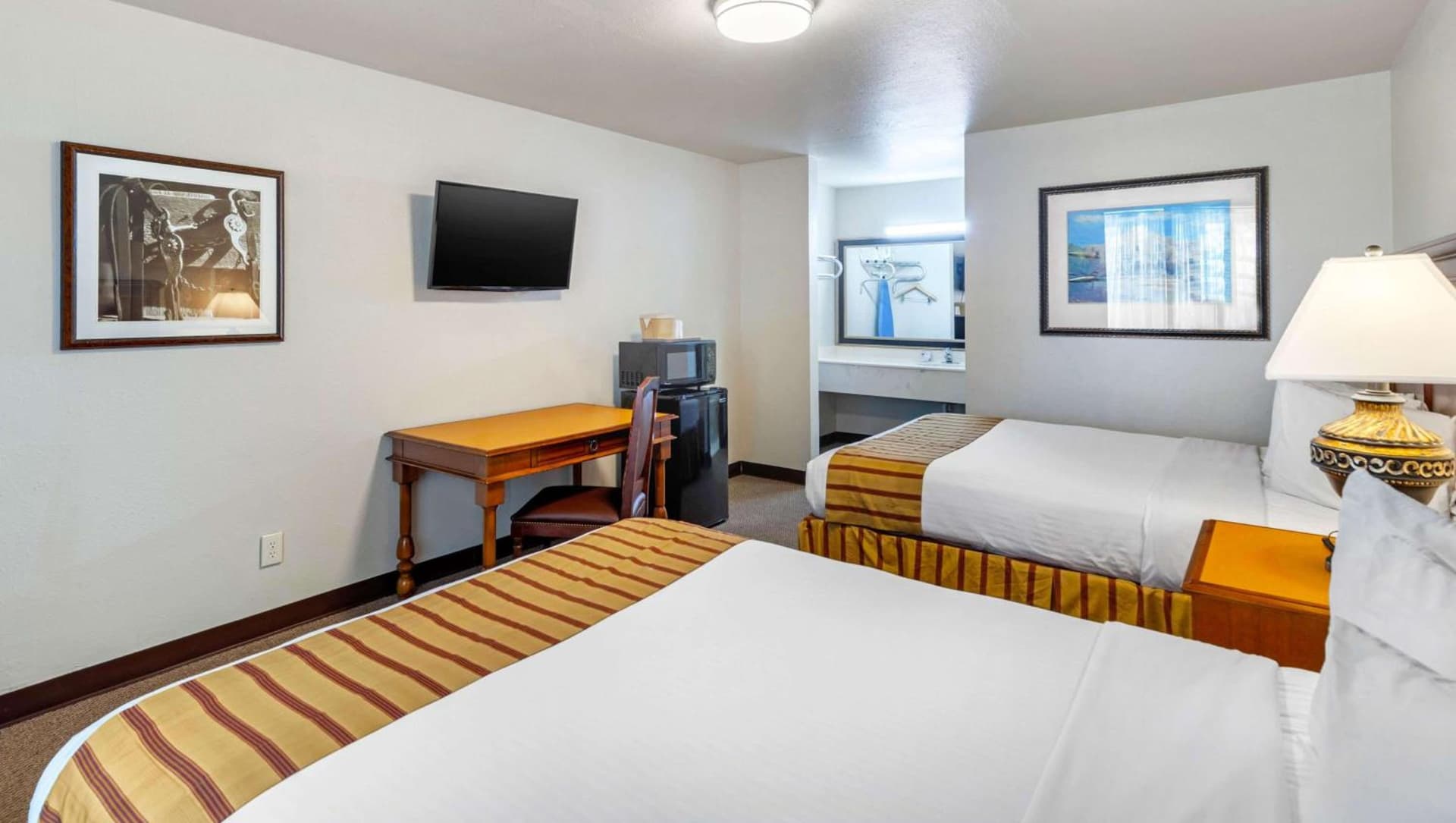 Magnuson Grand Hotel and Conference Center Tyler gallery photo in Tyler, TX — image 51