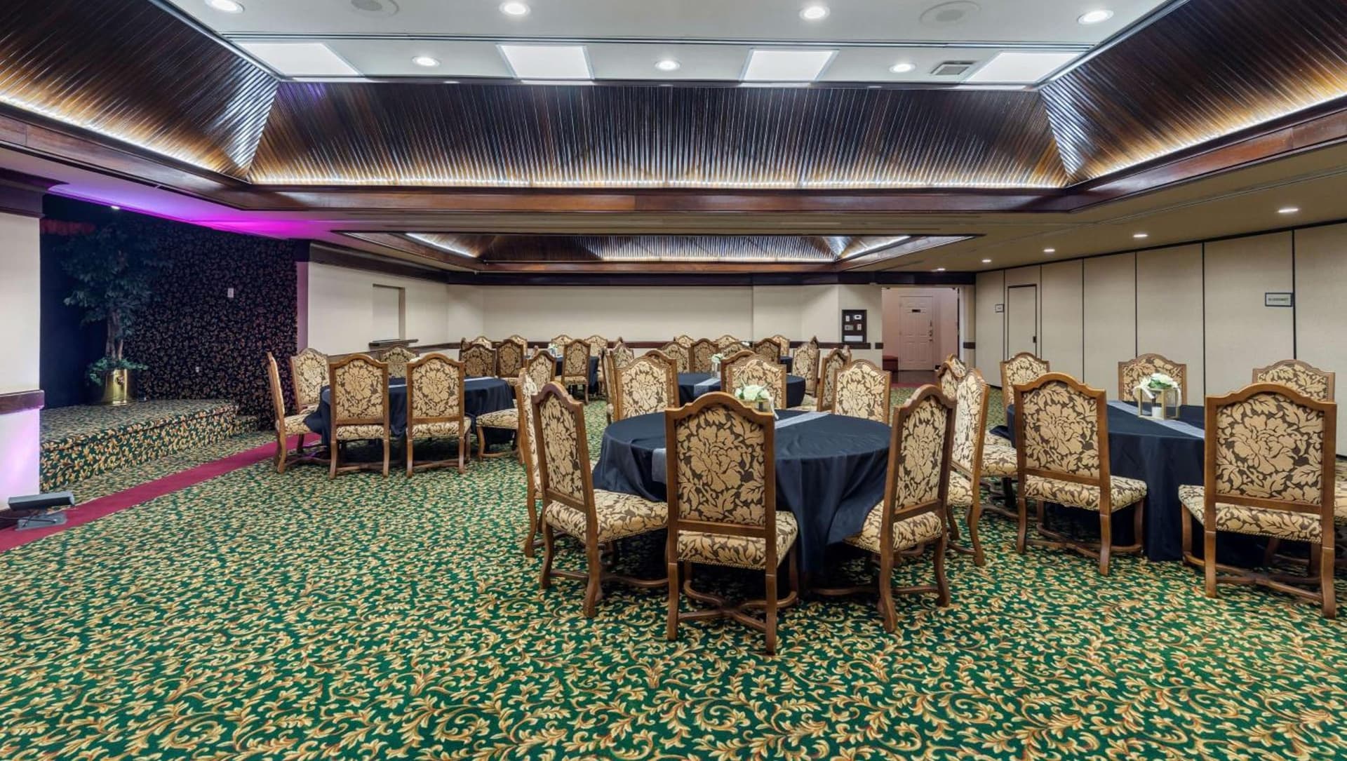 Magnuson Grand Hotel and Conference Center Tyler gallery photo in Tyler, TX — image 39