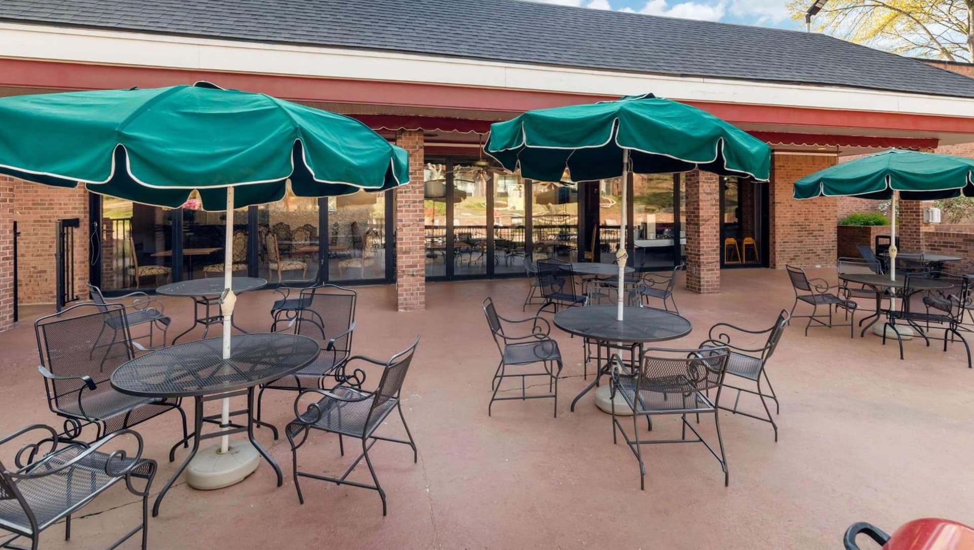 Magnuson Grand Hotel and Conference Center Tyler gallery photo in Tyler, TX — image 22