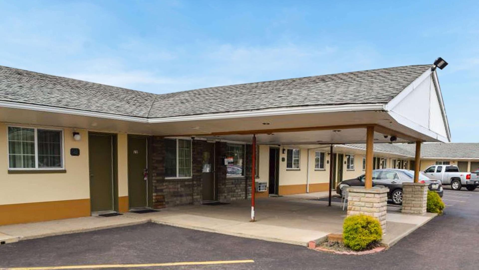 Relax Inn Bloomsburg featured exterior or lobby in Bloomsburg, PA — similar hotel