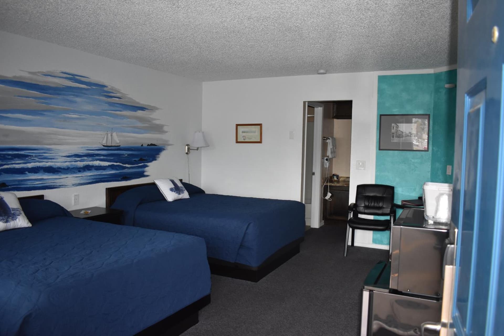 Lighthouse Cove Inn property views in Bandon, OR — gallery photo 3