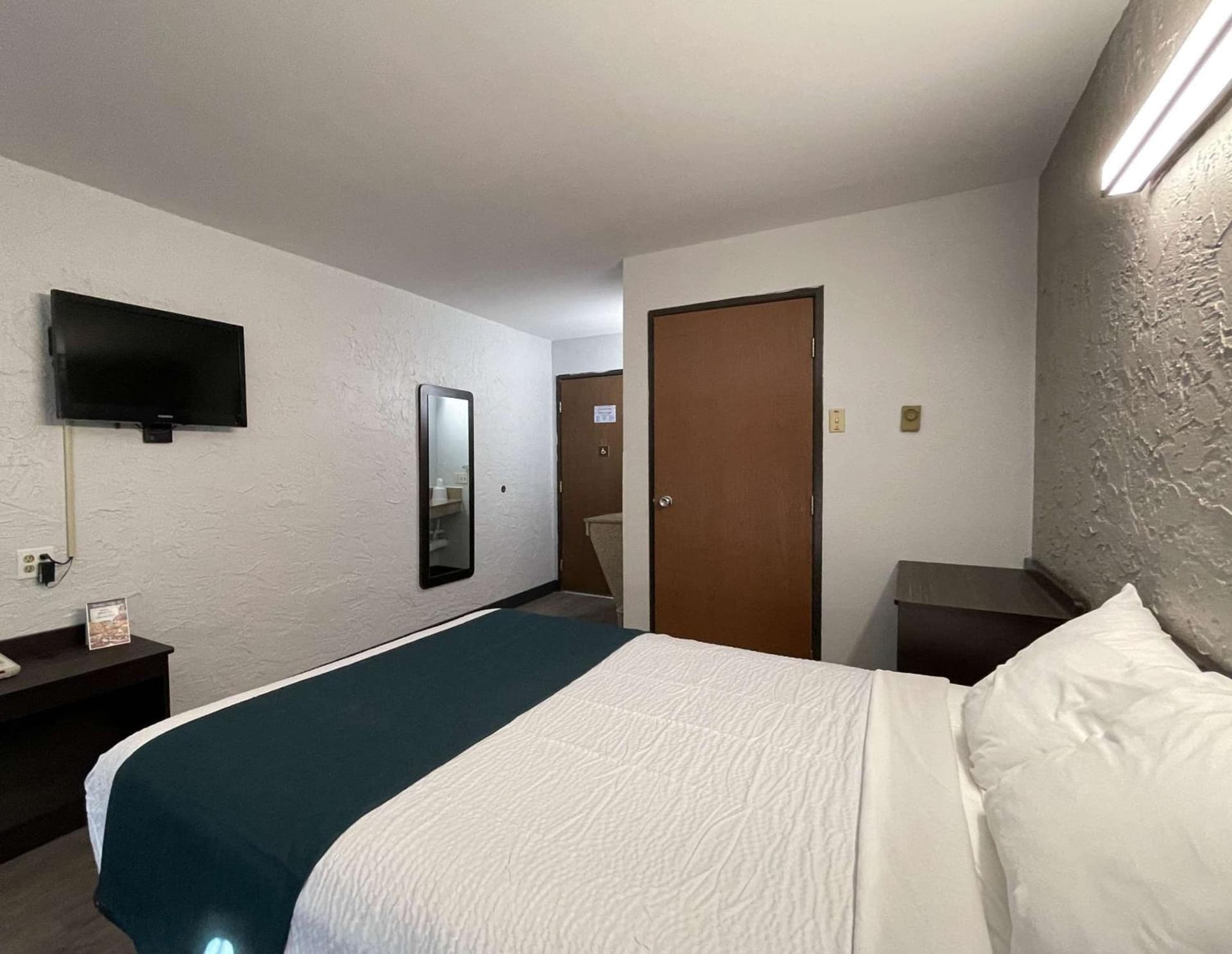 Motel 6-Green Bay, WI - Lambeau gallery photo in Green Bay, WI — image 11