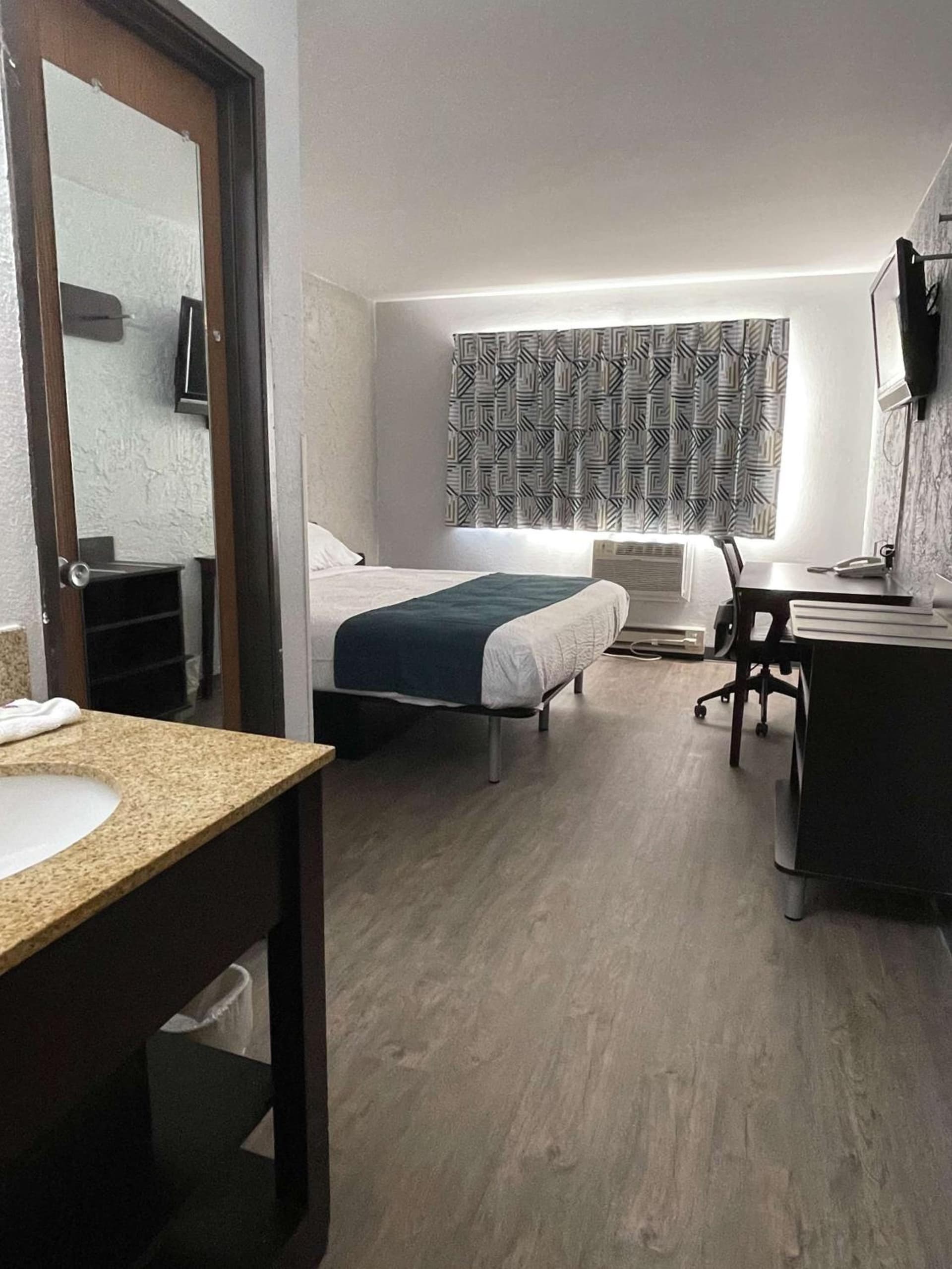 Motel 6-Green Bay, WI - Lambeau gallery photo in Green Bay, WI — image 7