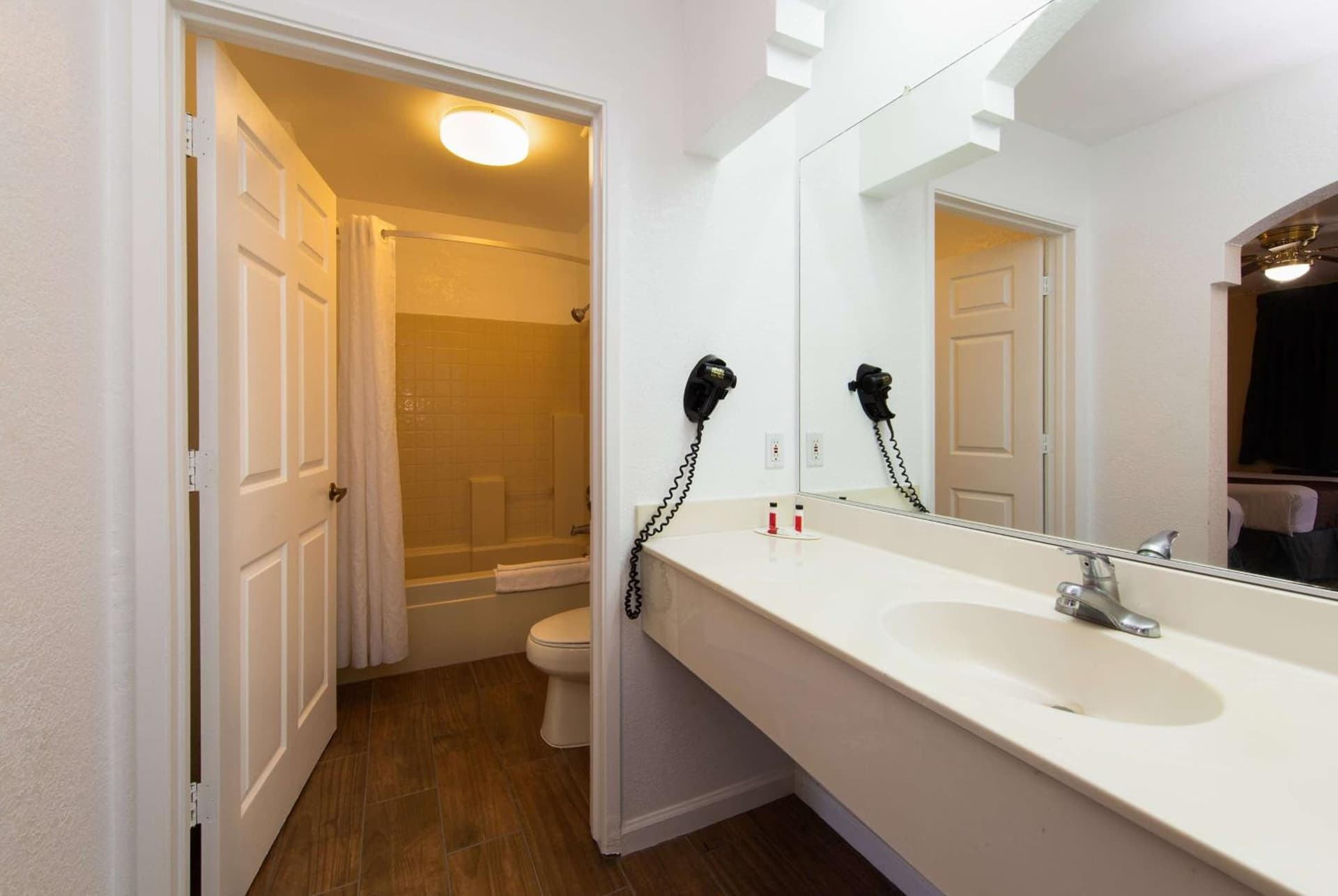 Signature Inn Merced Yosemite Parkway gallery photo in Merced, CA — image 25