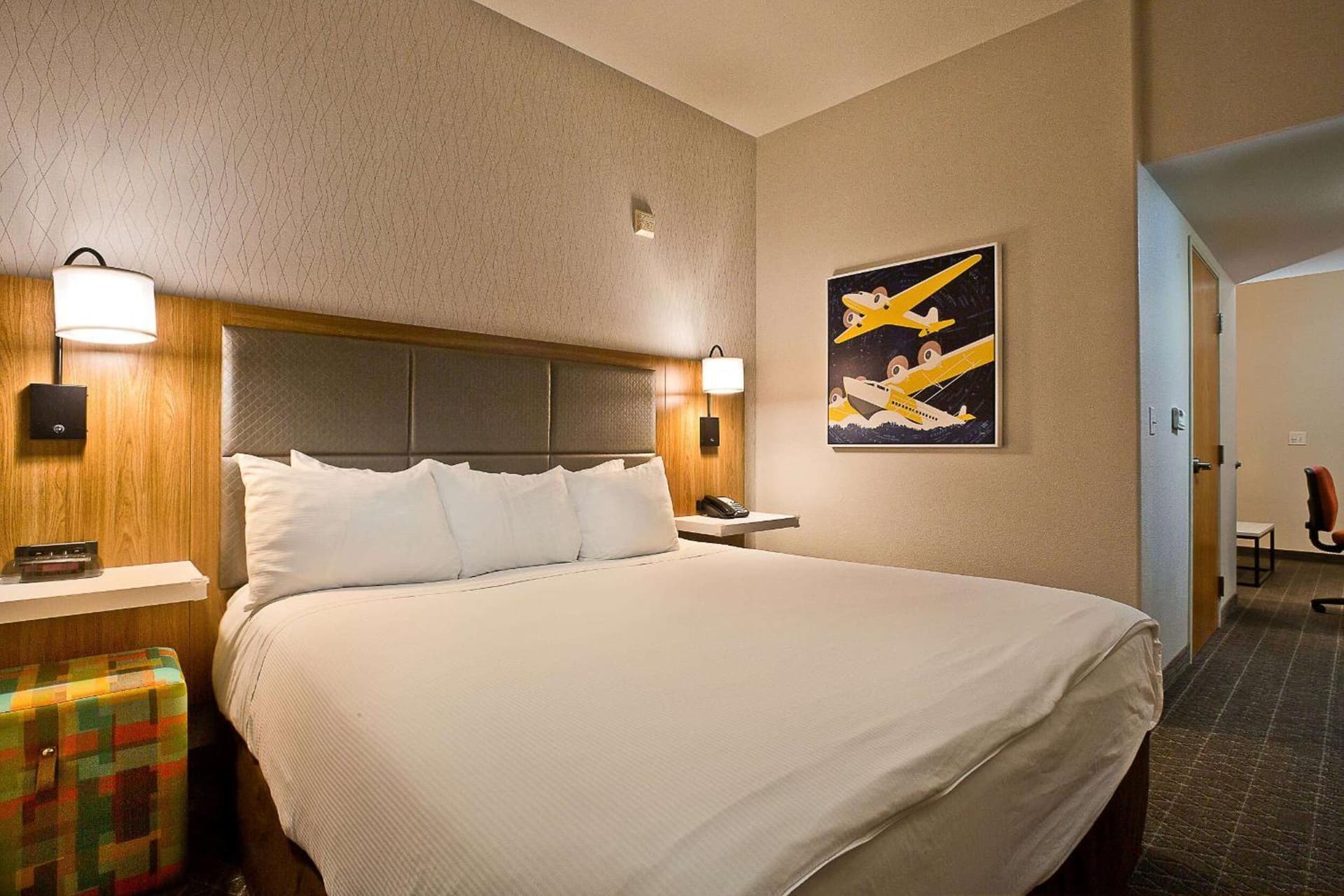 Hawthorn Suites by Wyndham-Oakland/Alameda interior in Alameda, CA — gallery photo 2