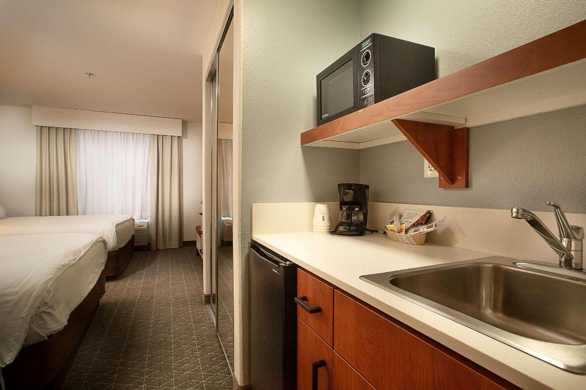 Hawthorn Suites by Wyndham-Oakland/Alameda gallery photo in Alameda, CA — image 5