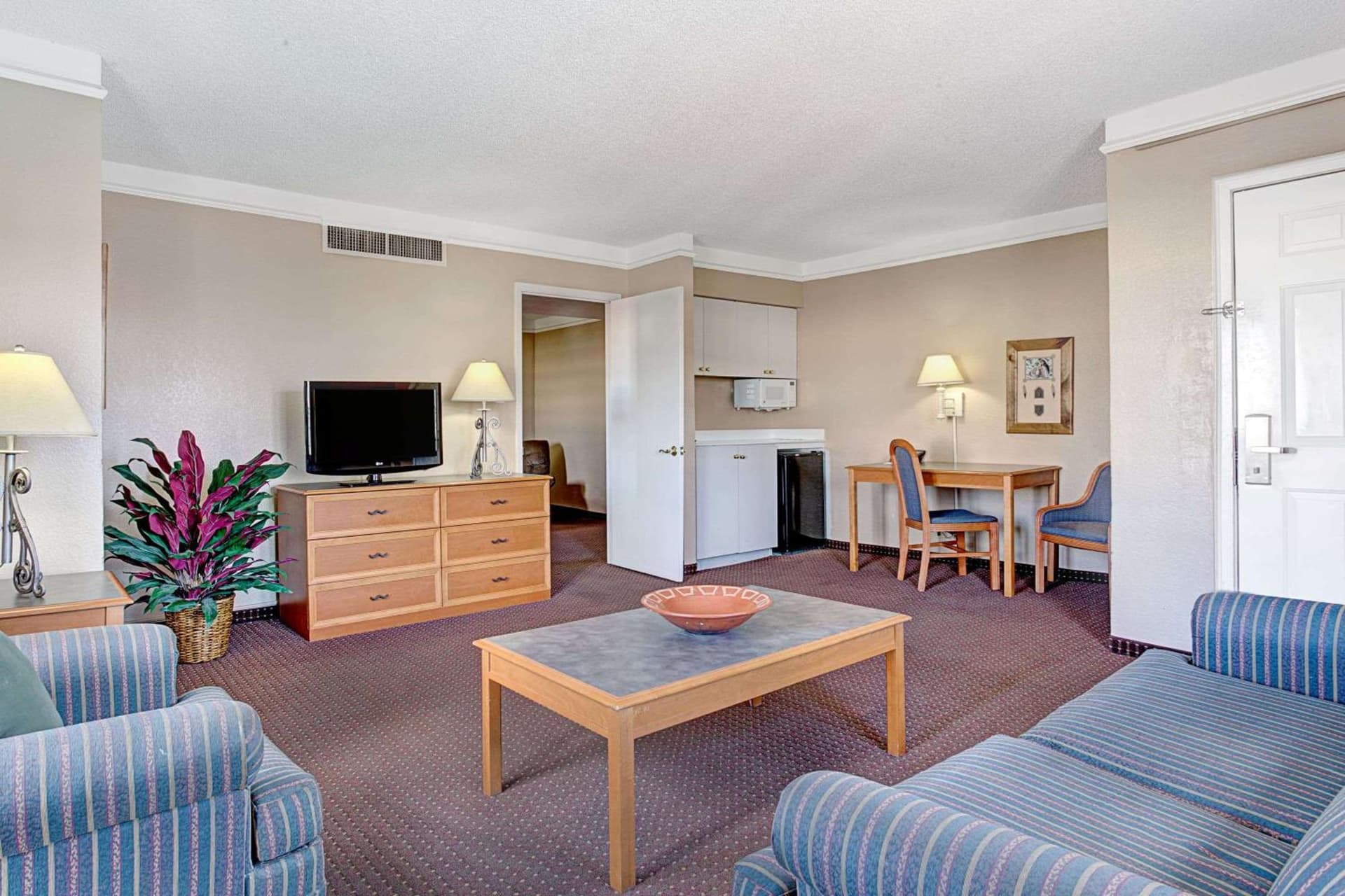 Days Inn by Wyndham Tucson City Center gallery photo in Tucson, AZ — image 4
