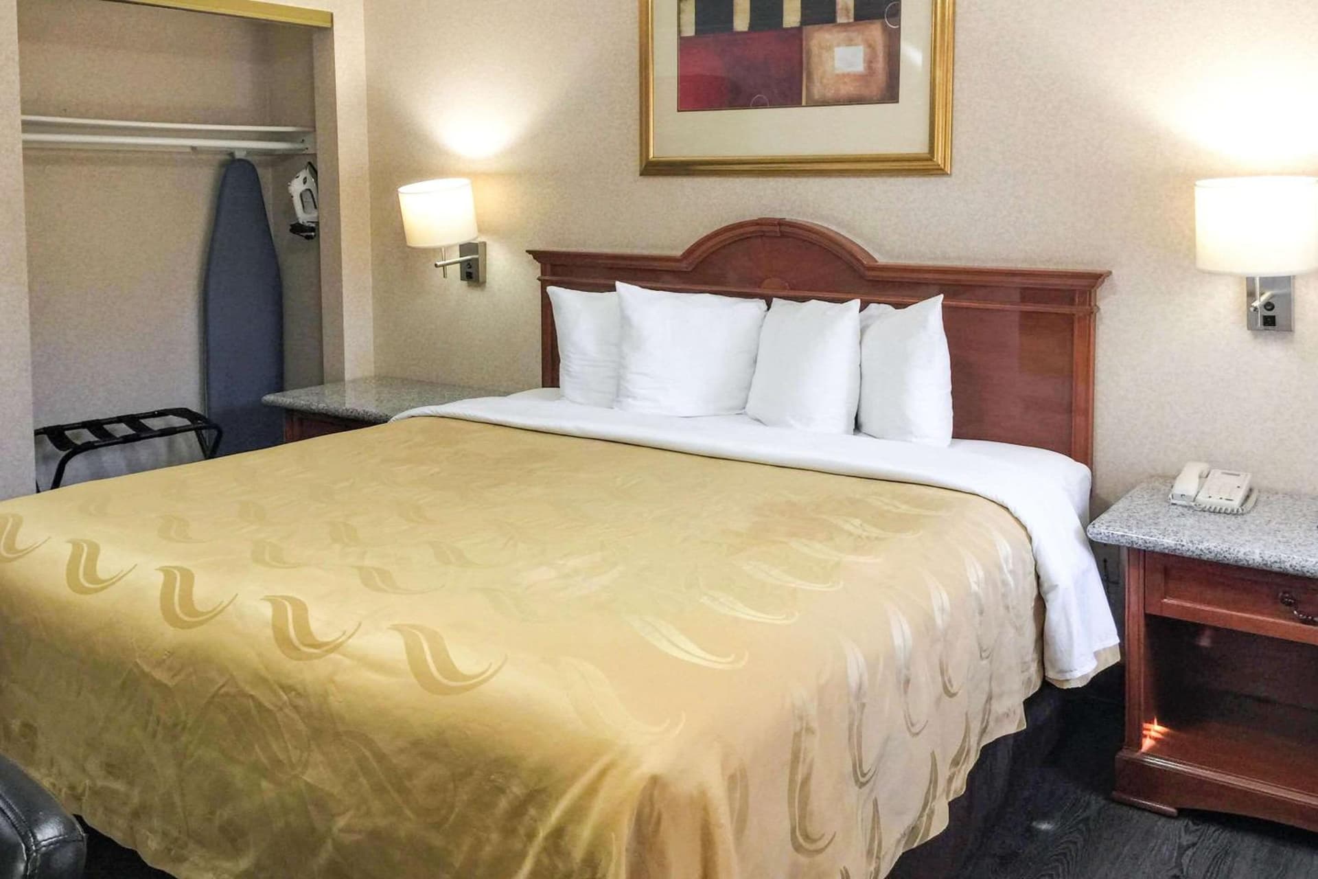 Quality Inn & Suites Oceanside Near Camp Pendleton gallery photo in Oceanside, CA — image 23