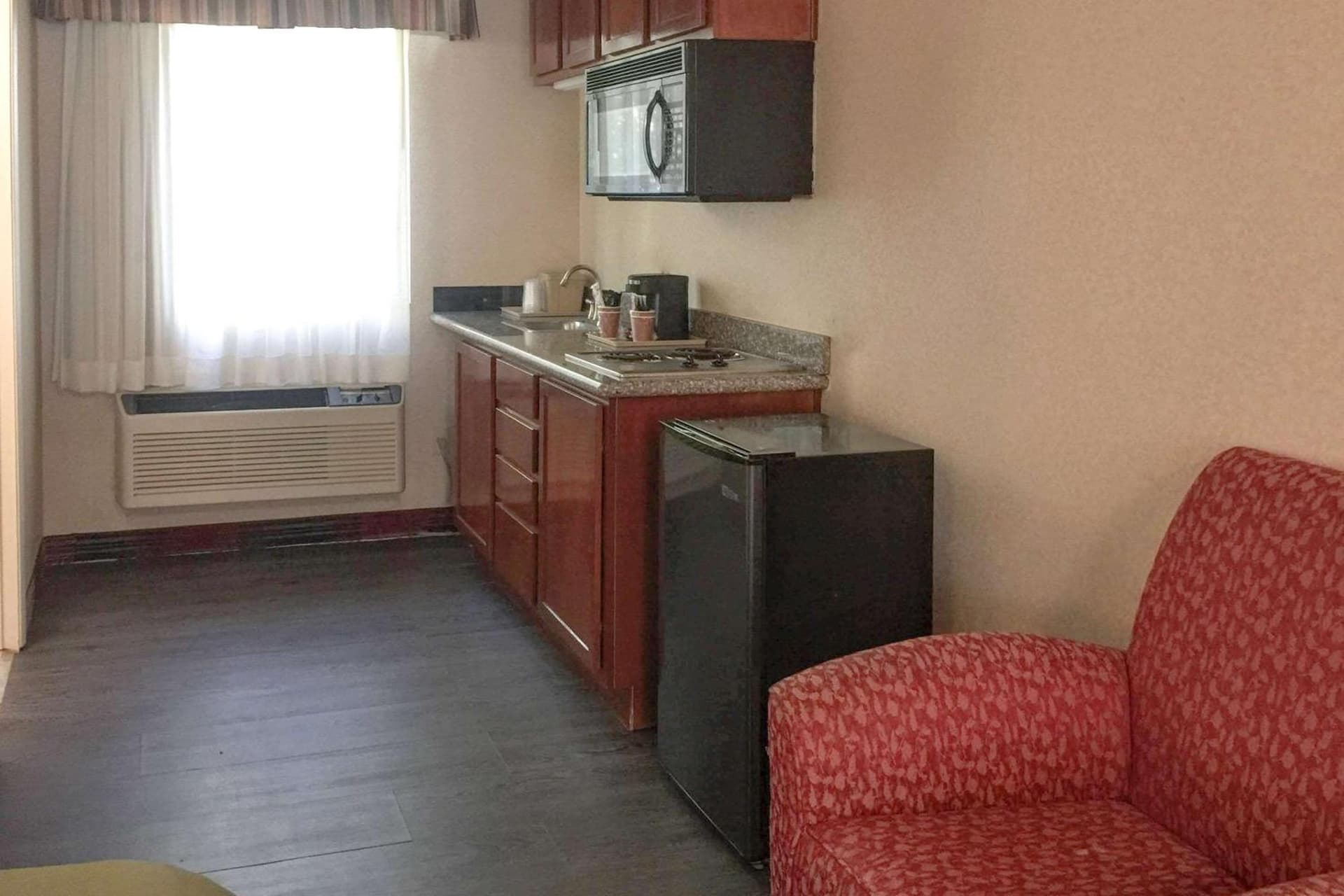 Quality Inn & Suites Oceanside Near Camp Pendleton gallery photo in Oceanside, CA — image 15