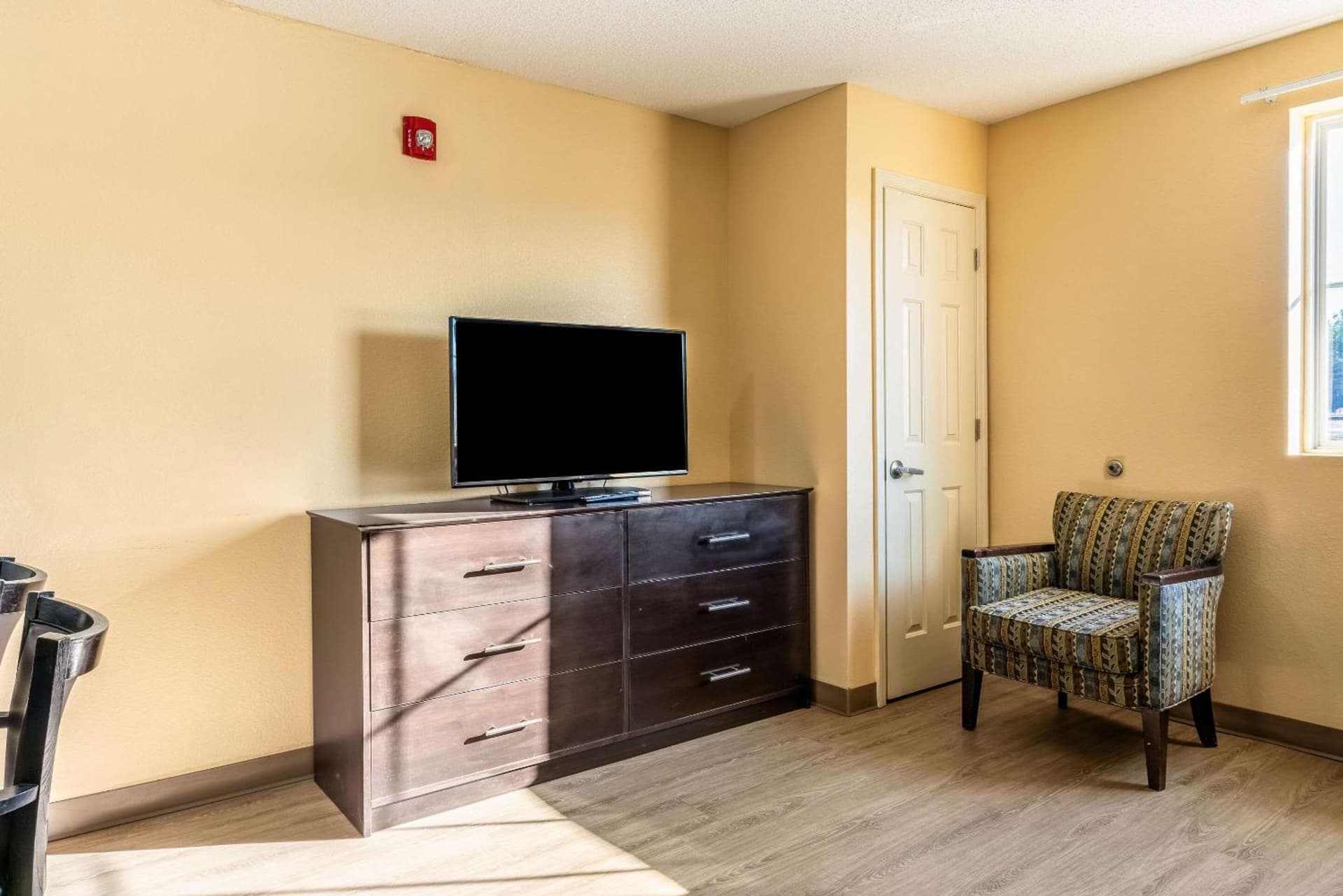 Suburban Studios Near Camp Lejeune gallery photo in Jacksonville, NC — image 11