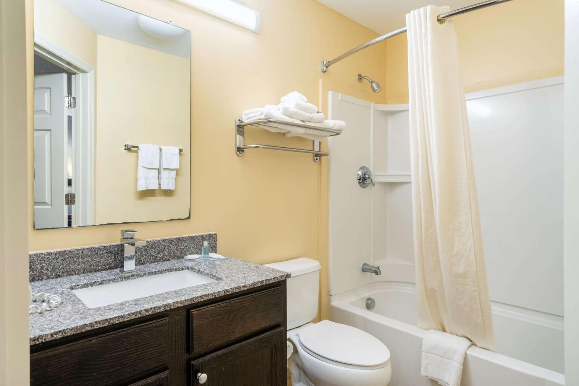 Suburban Studios Near Camp Lejeune gallery photo in Jacksonville, NC — image 17