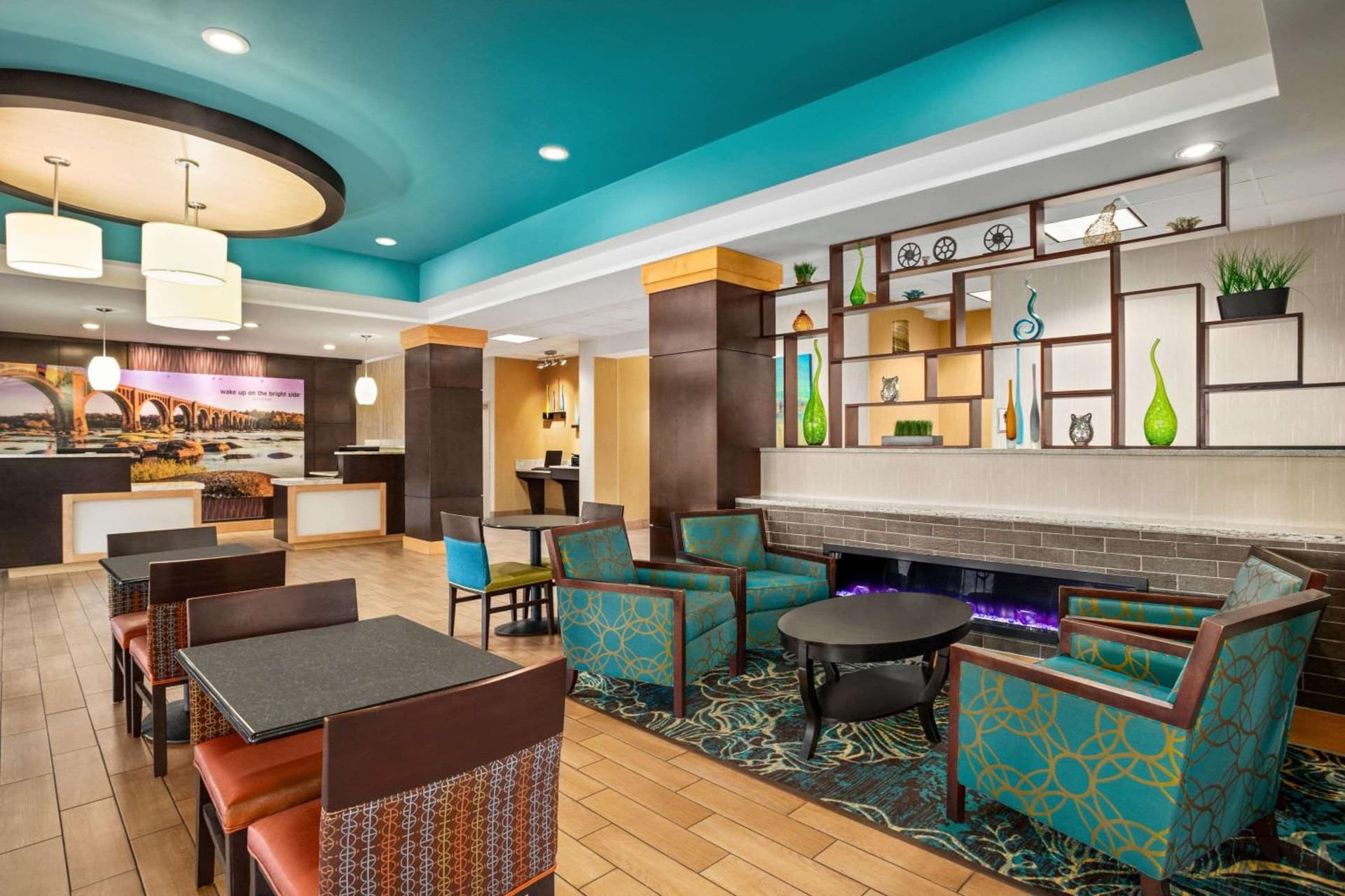 La Quinta Inn & Suites by Wyndham Richmond-Midlothian property views in Midlothian, VA — gallery photo 3