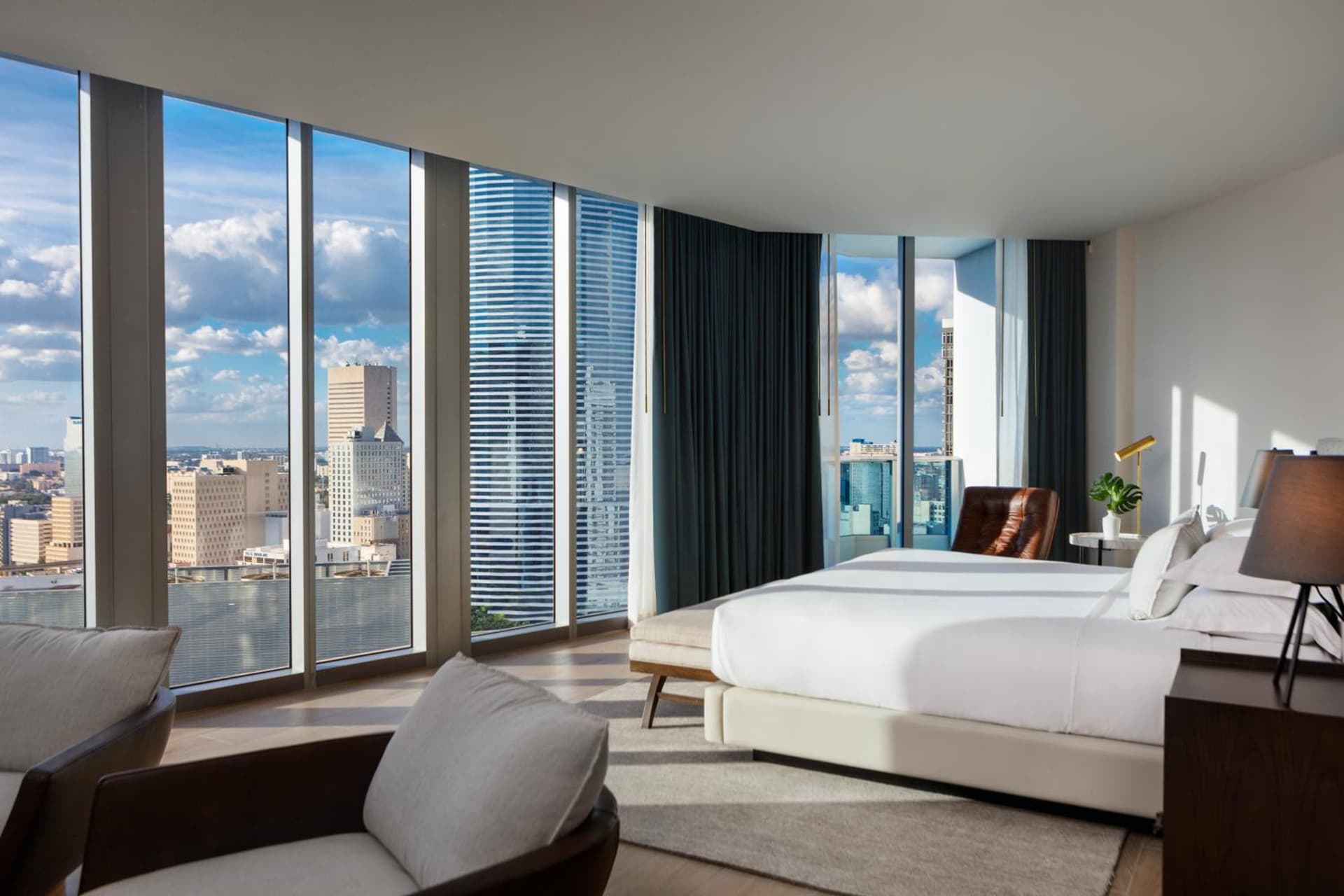 Kimpton EPIC Hotel by IHG gallery photo in Miami, FL — image 38