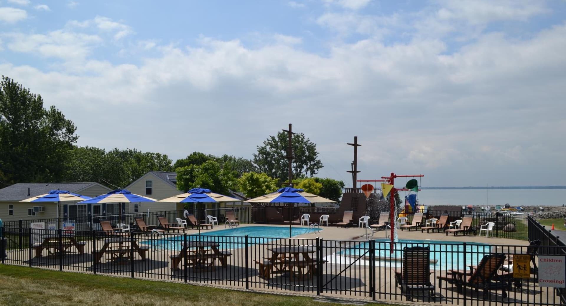 South Beach Resort Hotel gallery photo in Marblehead, OH — image 30